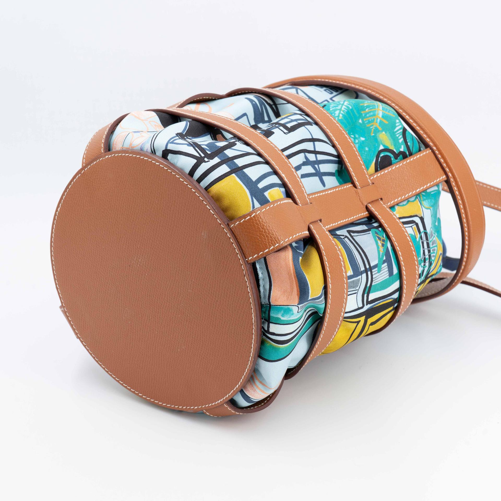 Very Good ( Rank A) HERMÈS Musardine Bucket bag Gold (37) Epsom silk Palladium hardware X (2016) - 6