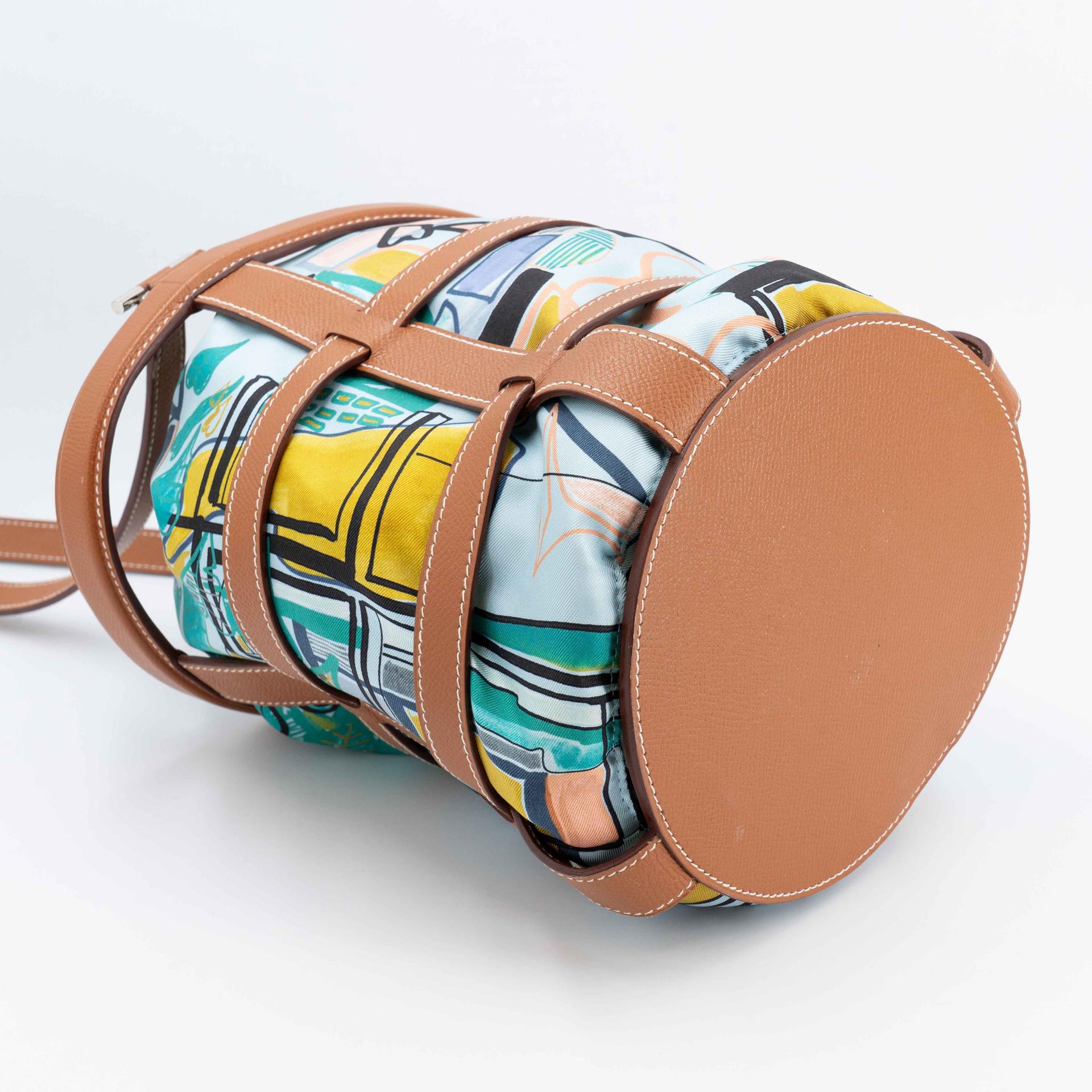 Very Good ( Rank A) HERMÈS Musardine Bucket bag Gold (37) Epsom silk Palladium hardware X (2016) - 4