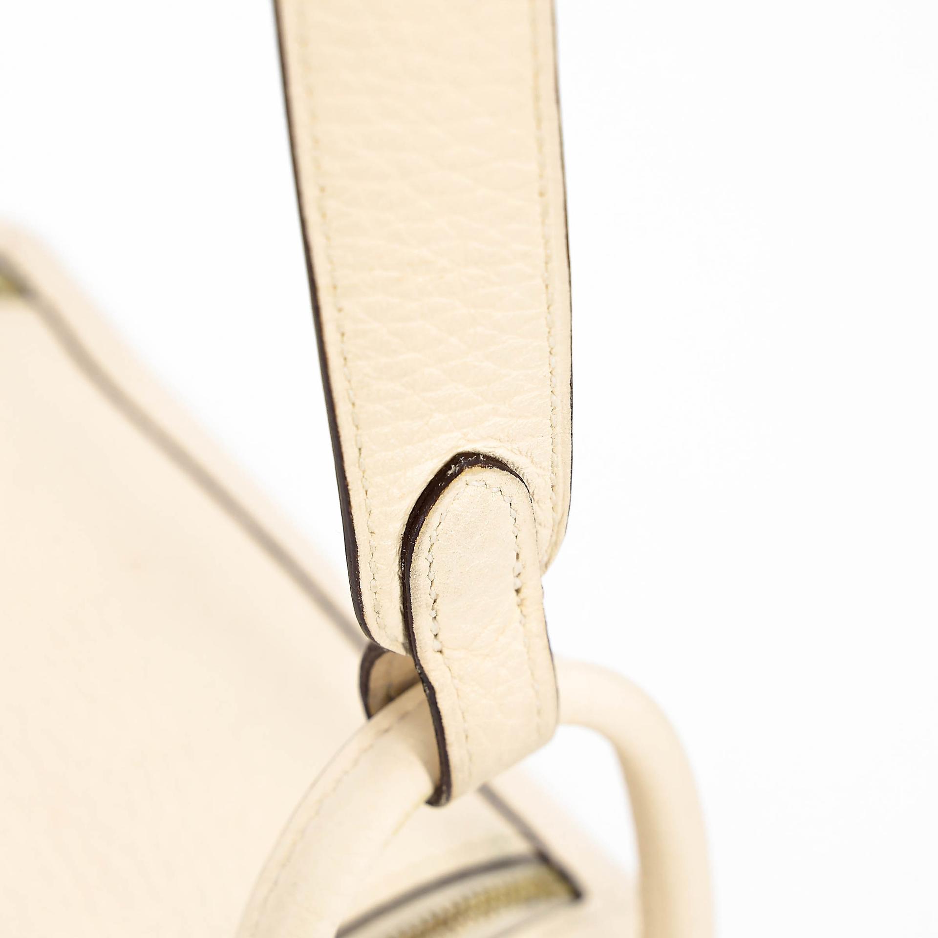 中古AB HERMÈS 愛馬仕 Mini Lindy I2 奶油白 Nata Clemence小牛皮 金扣 U刻 2022年 - 23