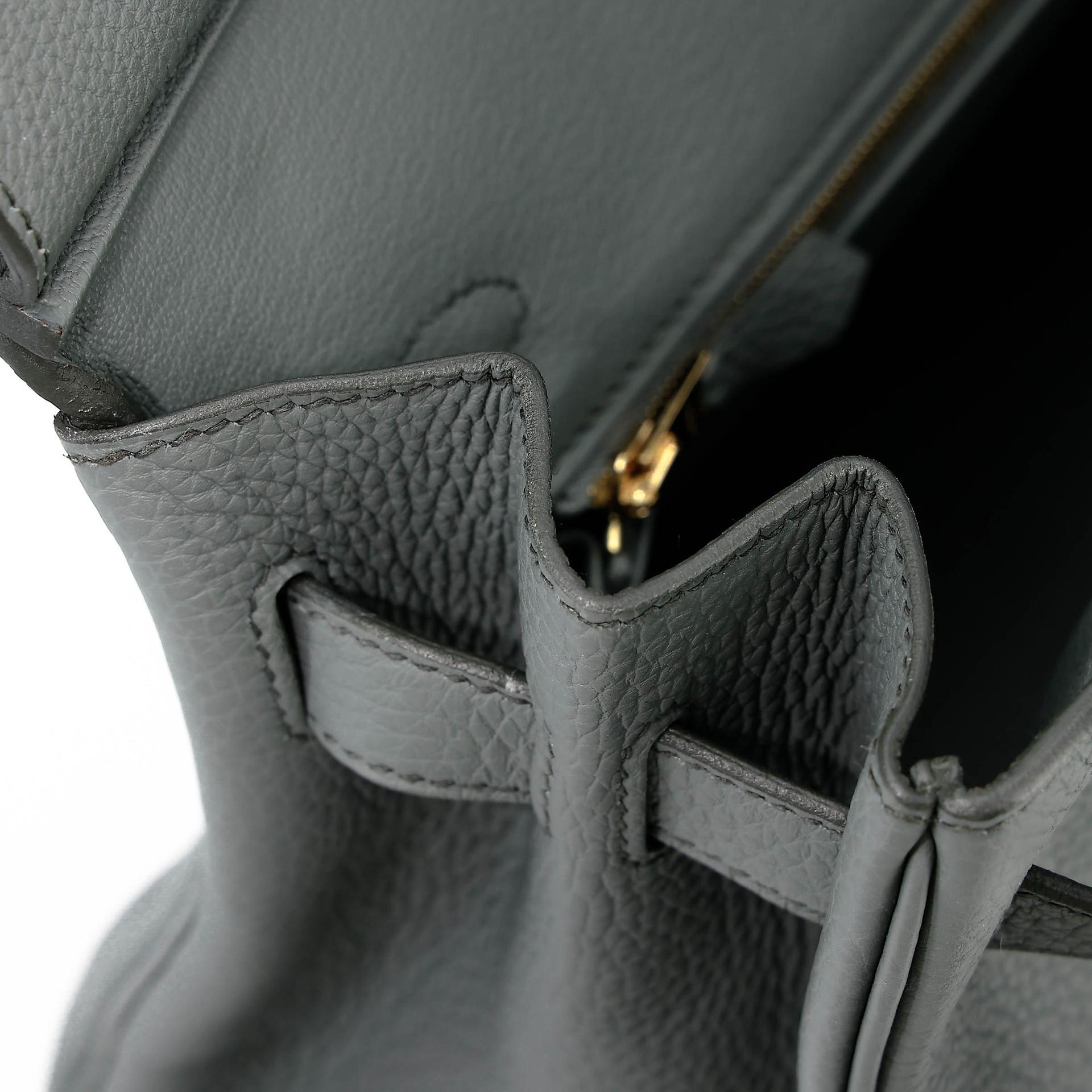 Very Good ( Rank A) HERMÈS Birkin 30 Vert Amande (63) Togo Gold hardware D (2019) - 19