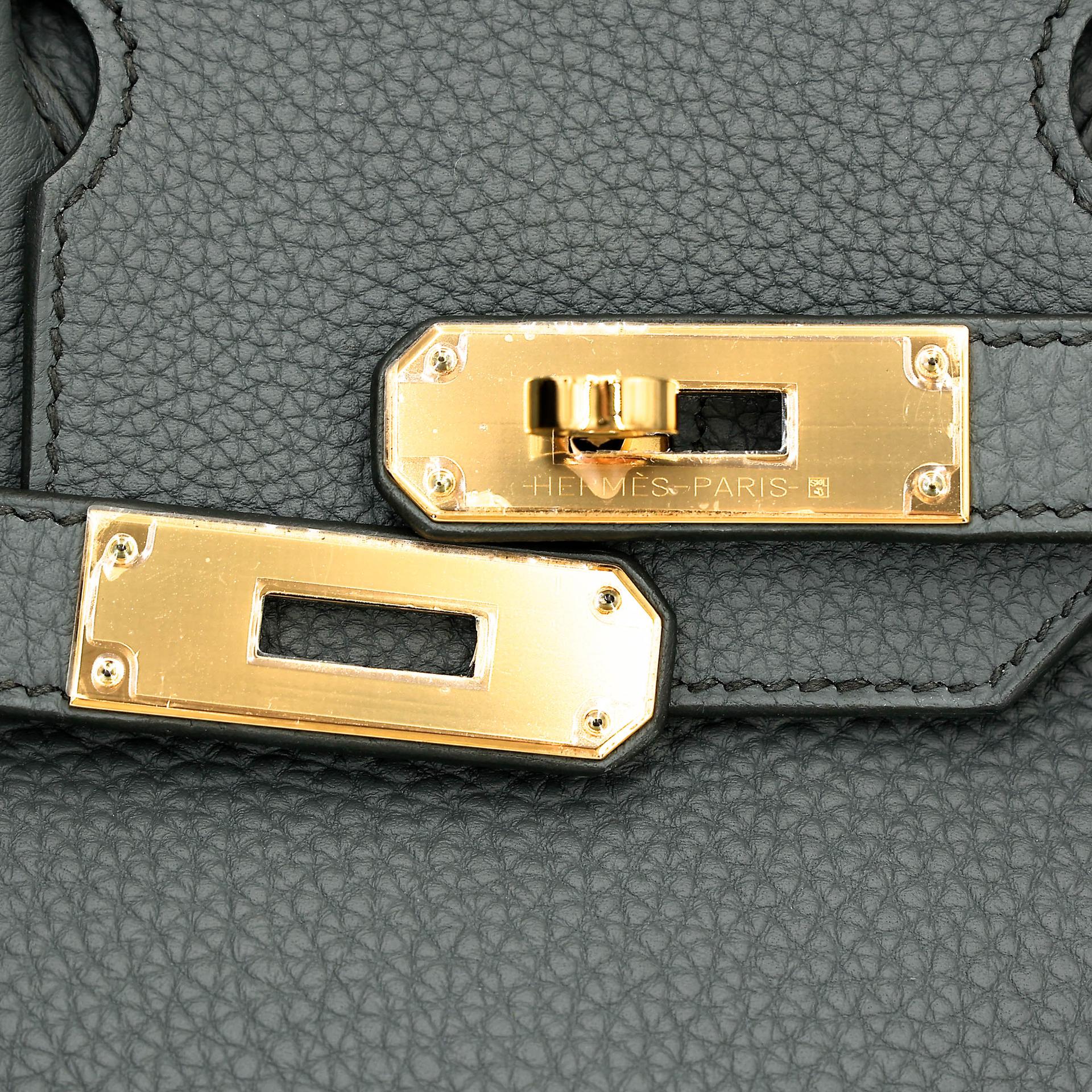 Very Good ( Rank A) HERMÈS Birkin 30 Vert Amande (63) Togo Gold hardware D (2019) - 13