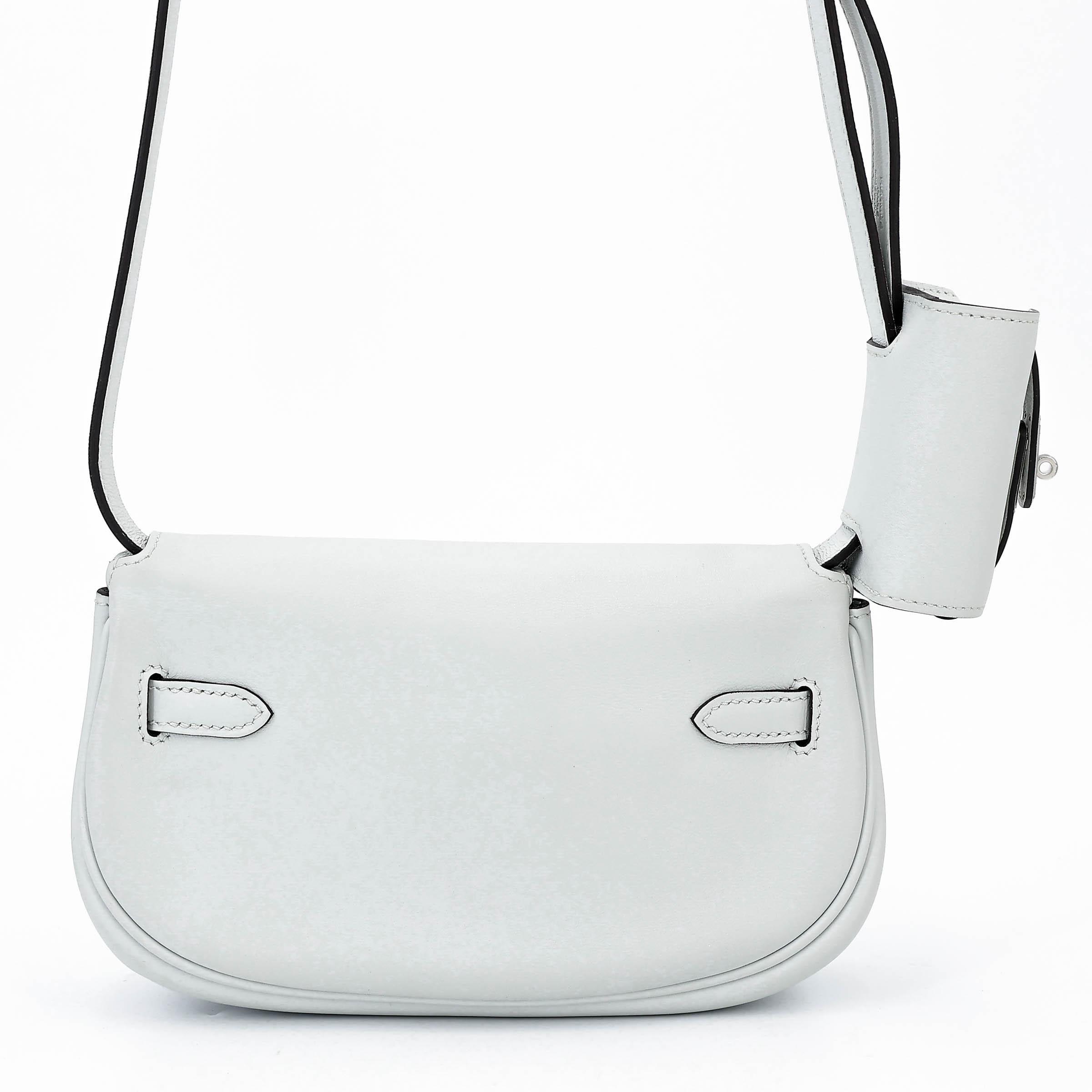 Kelly Moove M4 奶灰色 Gris Pale