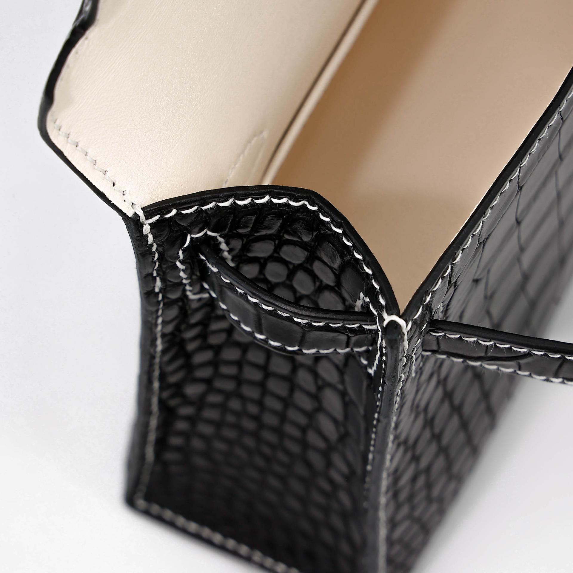 全新 HERMÈS 愛馬仕 馬蹄印定制 Mini Kelly 二代 HSS 89 黑色 Noir (Black) I2 奶油白 Nata □ 短吻鱷 霧面 銀扣 K刻 2025年 - 16