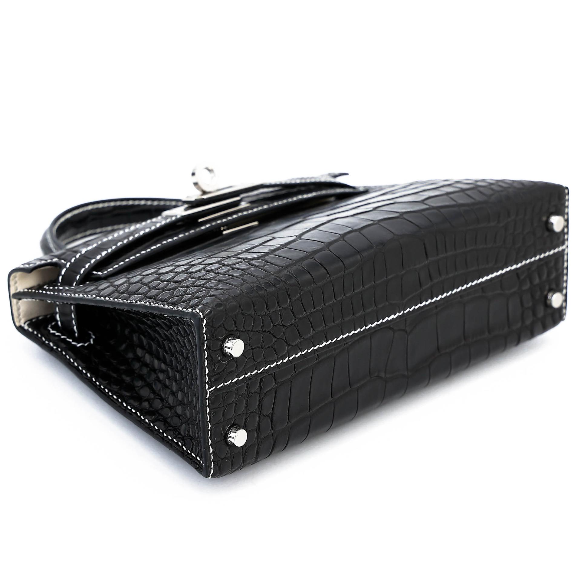 全新 HERMÈS 愛馬仕 馬蹄印定制 Mini Kelly 二代 HSS 89 黑色 Noir (Black) I2 奶油白 Nata □ 短吻鱷 霧面 銀扣 K刻 2025年 - 5