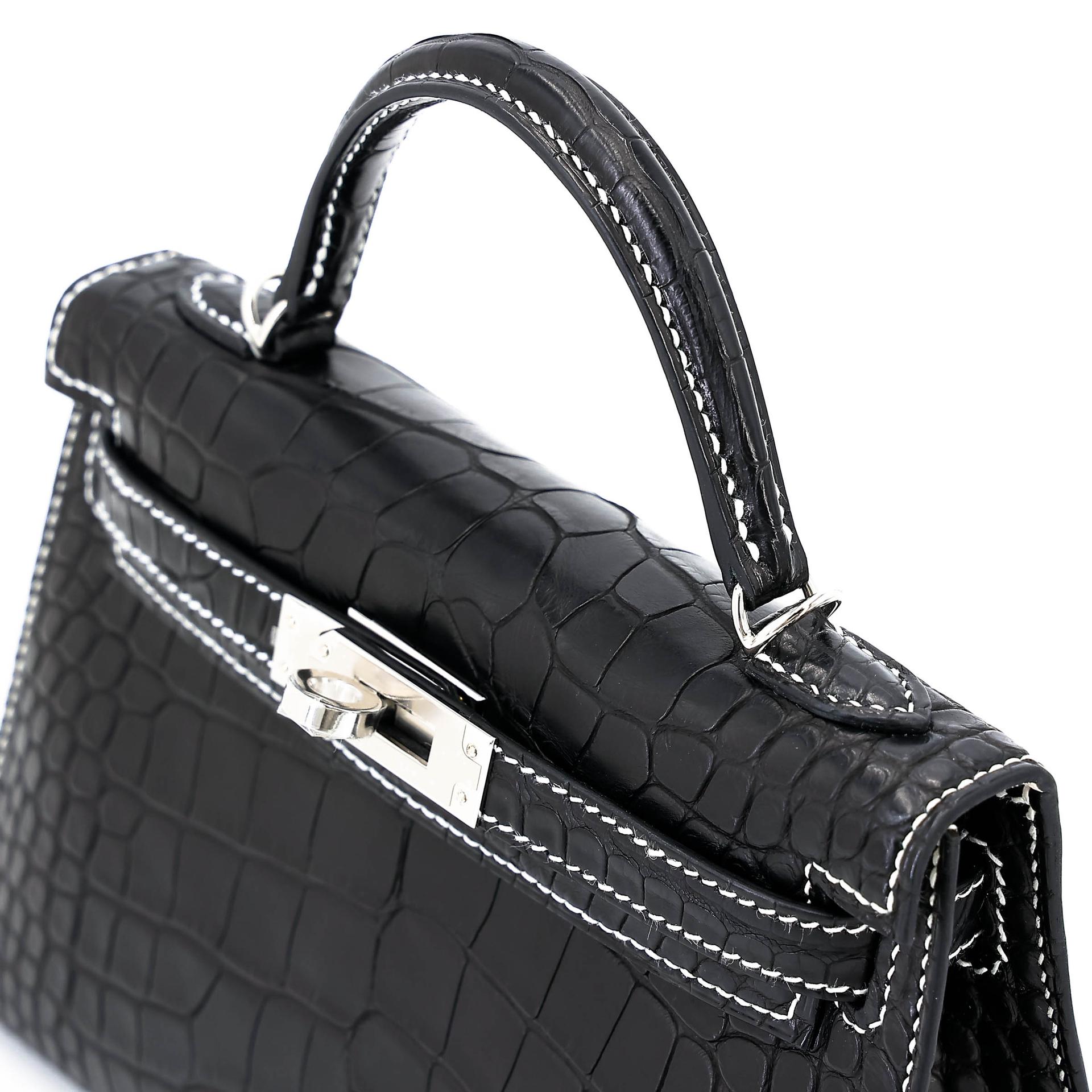 全新 HERMÈS 愛馬仕 馬蹄印定制 Mini Kelly 二代 HSS 89 黑色 Noir (Black) I2 奶油白 Nata □ 短吻鱷 霧面 銀扣 K刻 2025年 - 3