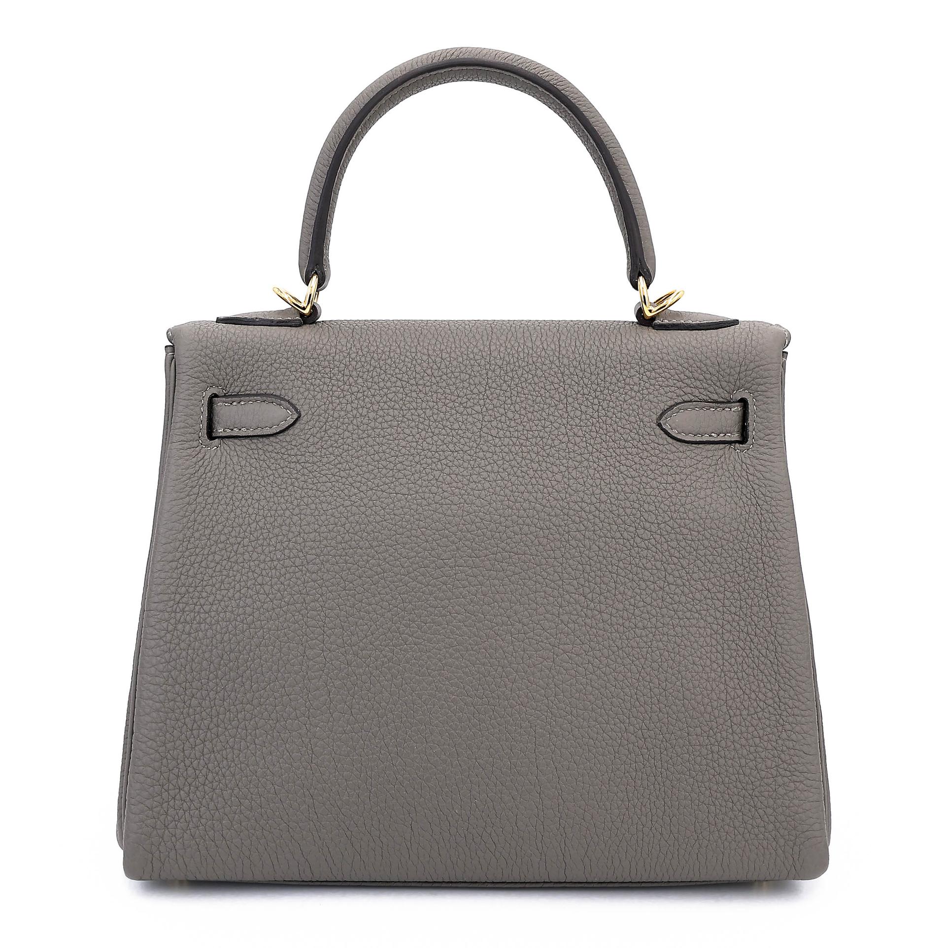 Excellent ( Rank SA ) HERMÈS Kelly 25 Gris Meyer (0L) Togo Gold hardware B (2023) - 2