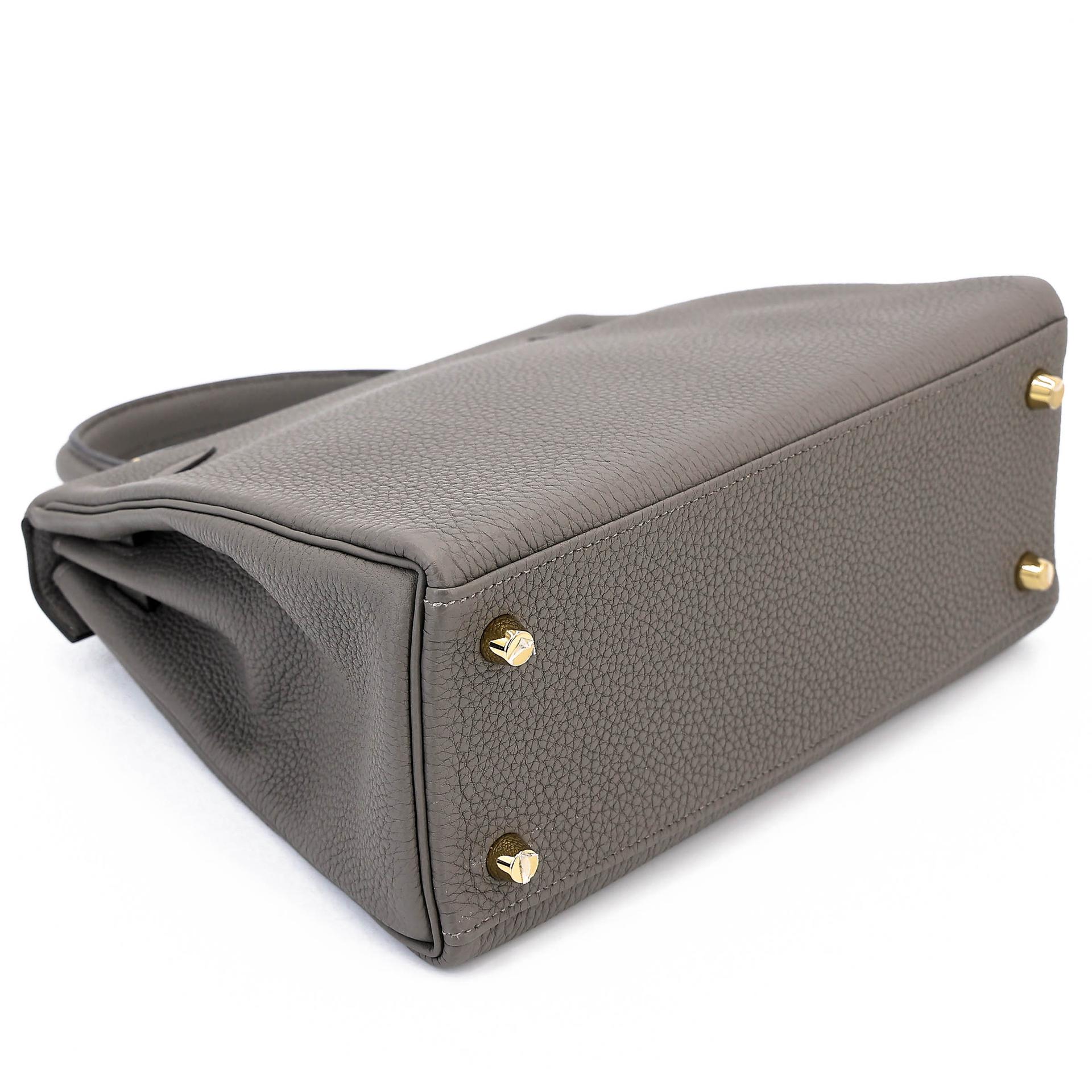 Excellent ( Rank SA ) HERMÈS Kelly 25 Gris Meyer (0L) Togo Gold hardware B (2023) - 7