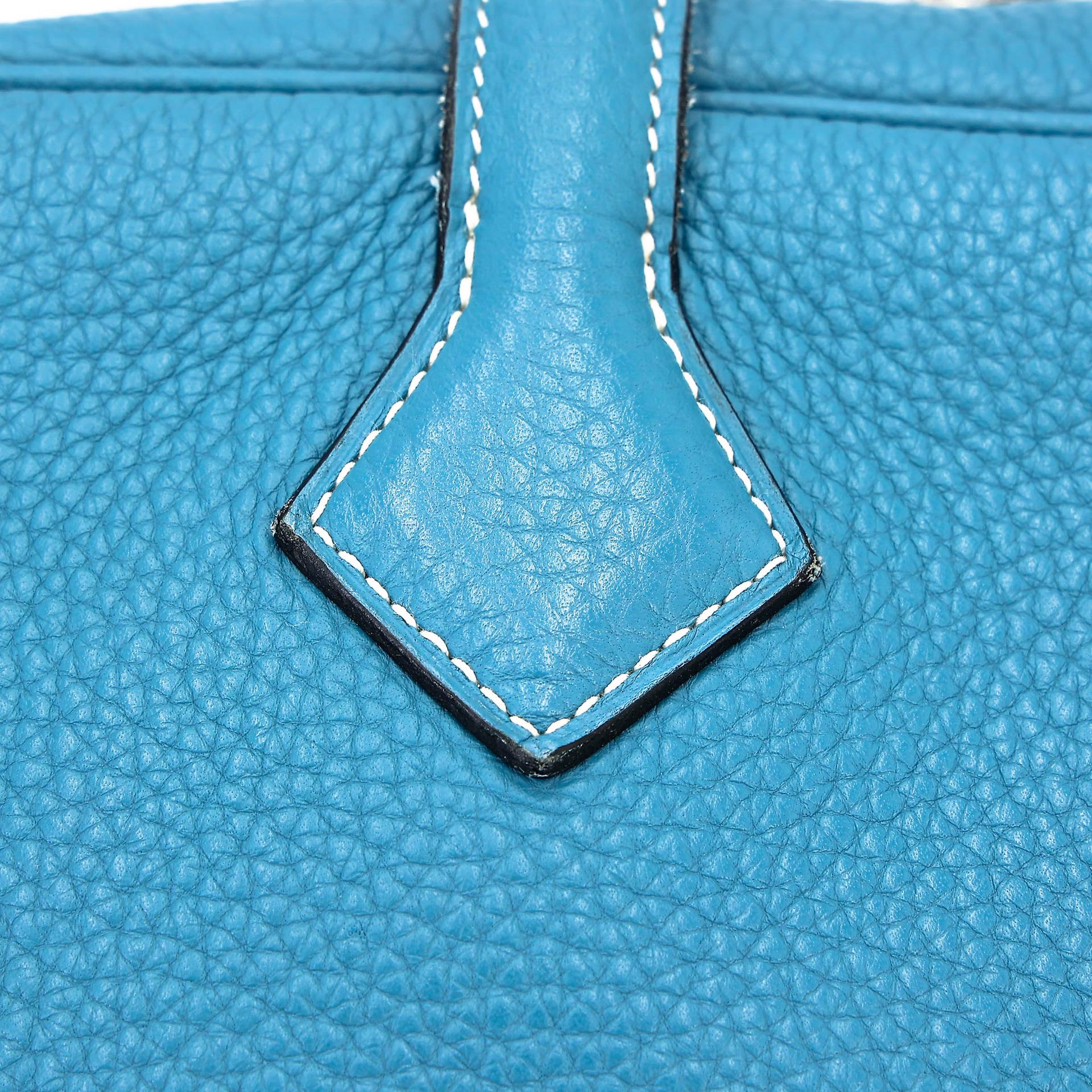 Good ( Rank AB) HERMÈS Victoria 35 Bleu Jean (75) Clemence Palladium hardware Square R (2014) - 17