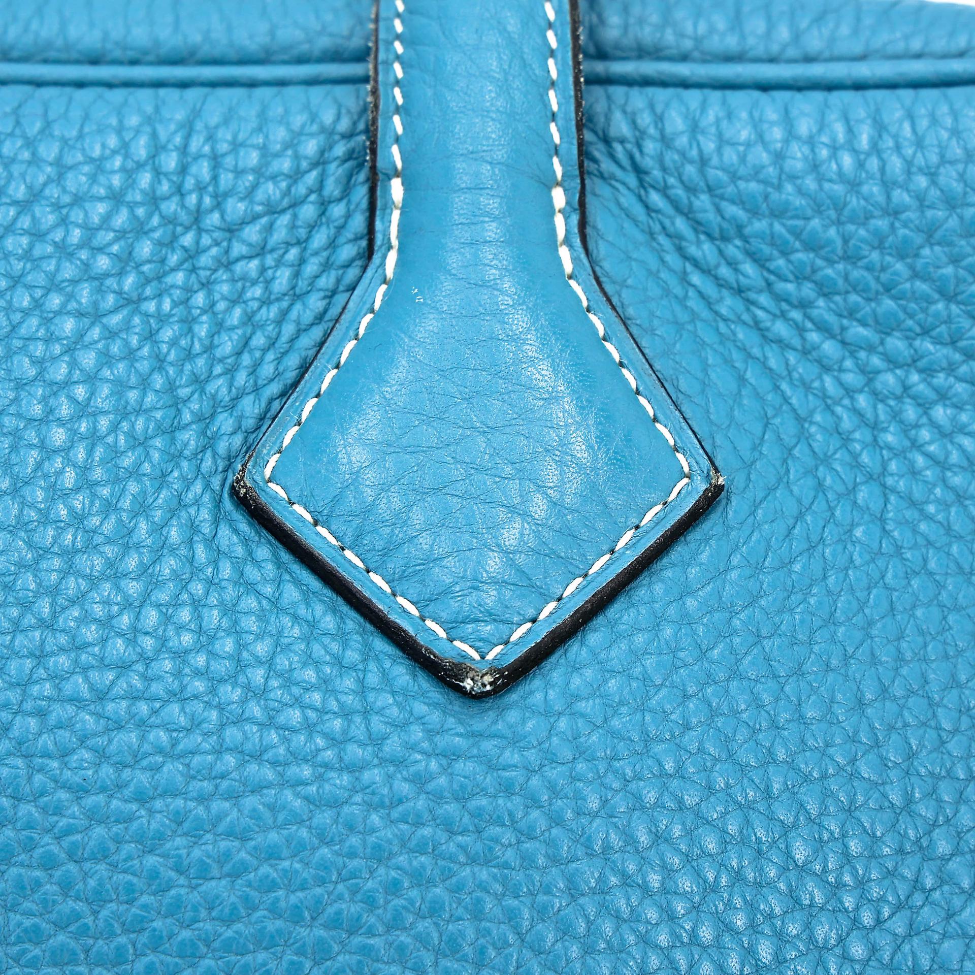 Good ( Rank AB) HERMÈS Victoria 35 Bleu Jean (75) Clemence Palladium hardware Square R (2014) - 16