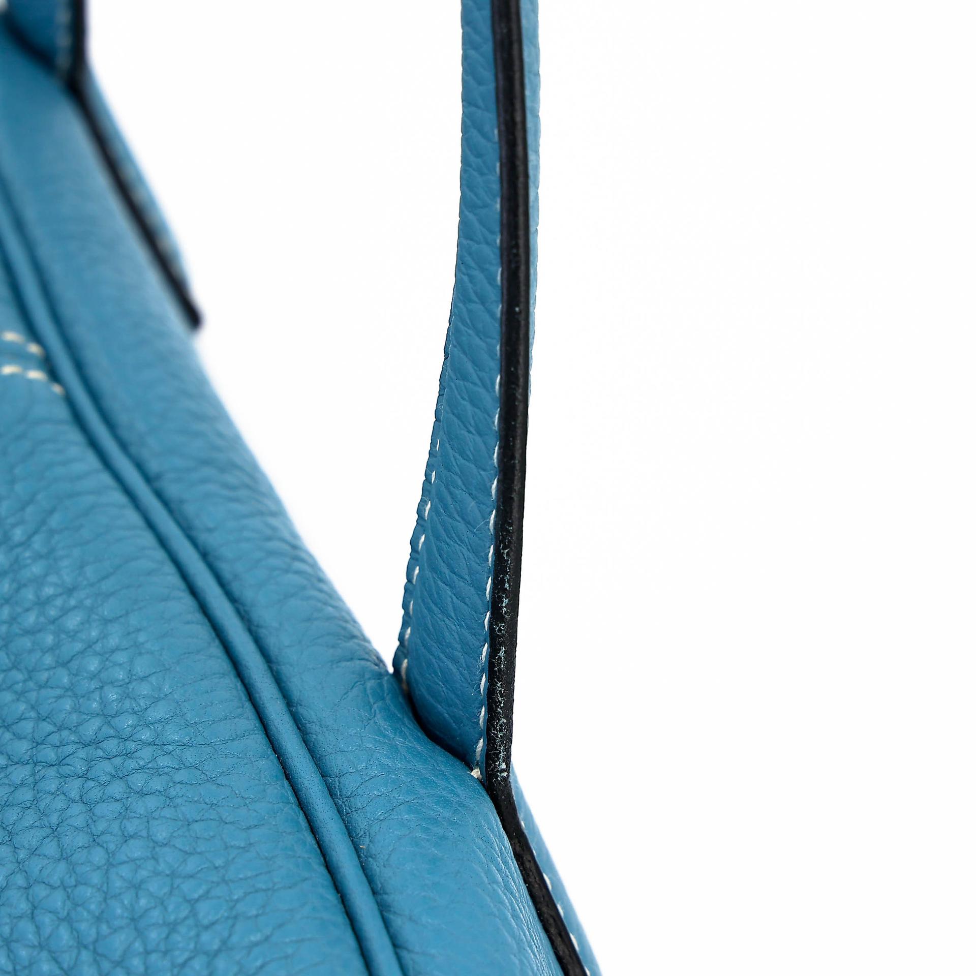 Good ( Rank AB) HERMÈS Victoria 35 Bleu Jean (75) Clemence Palladium hardware Square R (2014) - 23