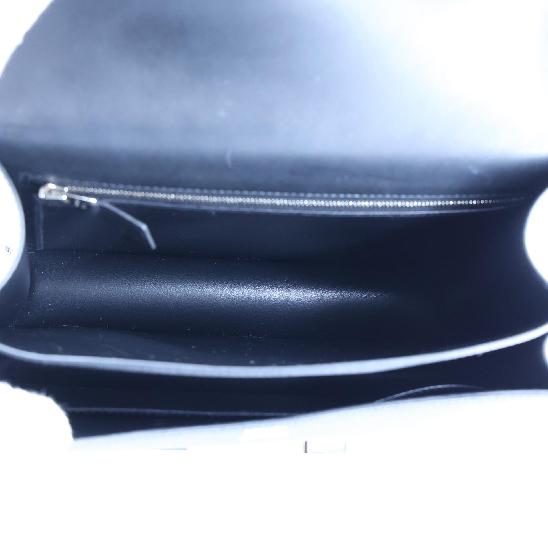 Very Good ( Rank A) HERMÈS Constance 24 Noir (89) Epsom Enamel hardware X (2016) - 12