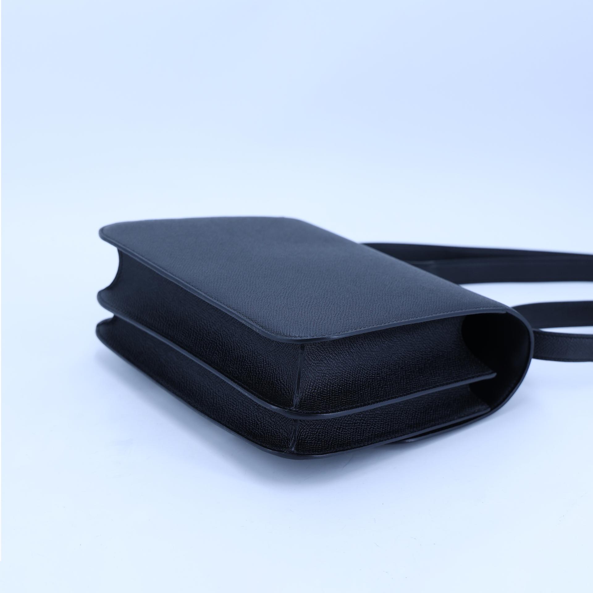 Very Good ( Rank A) HERMÈS Constance 24 Noir (89) Epsom Enamel hardware X (2016) - 7