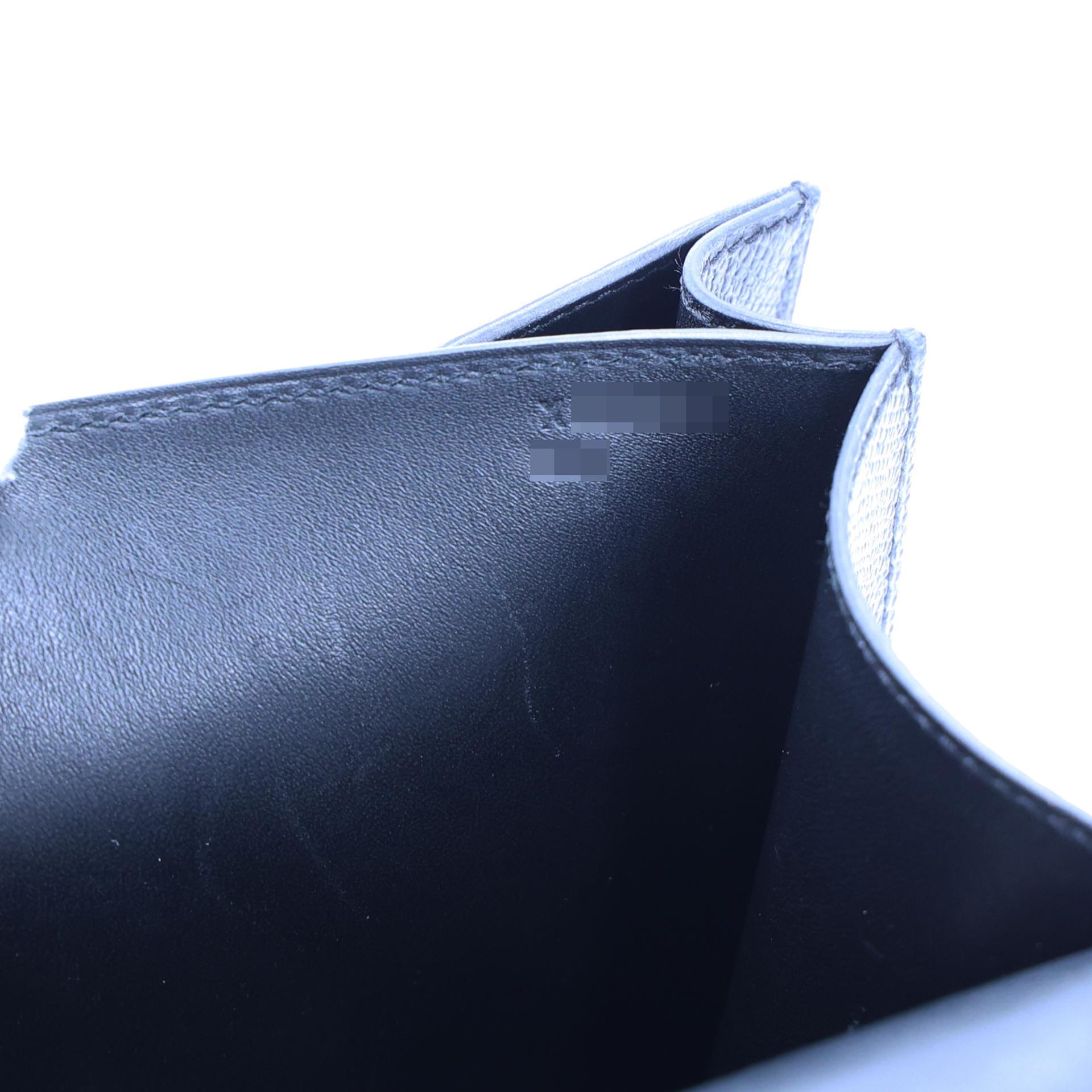 Very Good ( Rank A) HERMÈS Constance 24 Noir (89) Epsom Enamel hardware X (2016) - 16