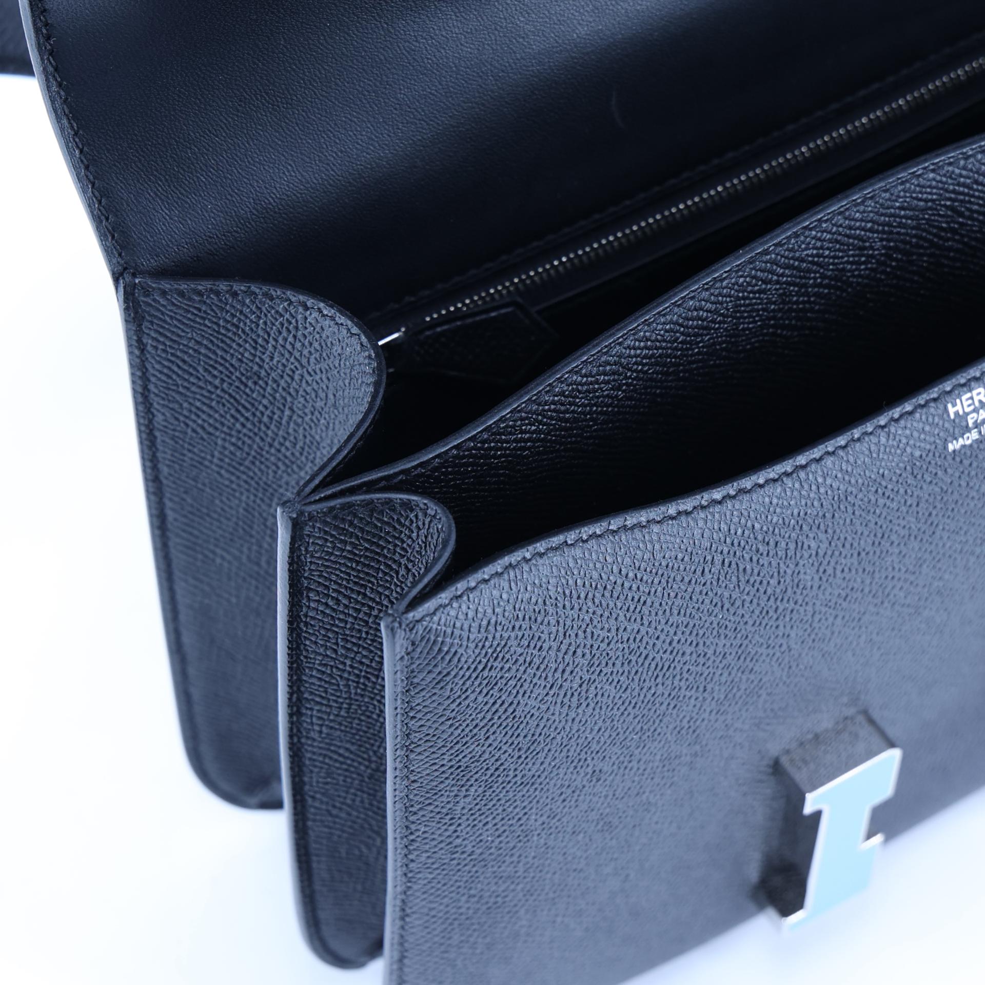 Very Good ( Rank A) HERMÈS Constance 24 Noir (89) Epsom Enamel hardware X (2016) - 14