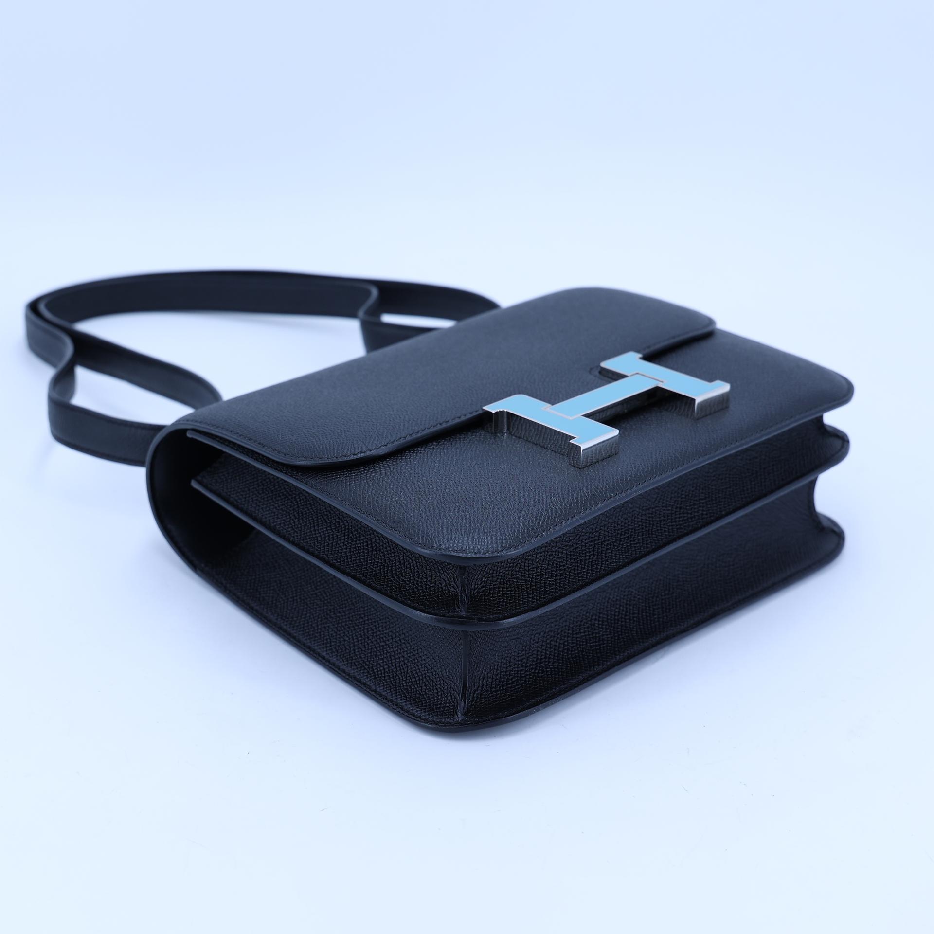Very Good ( Rank A) HERMÈS Constance 24 Noir (89) Epsom Enamel hardware X (2016) - 4