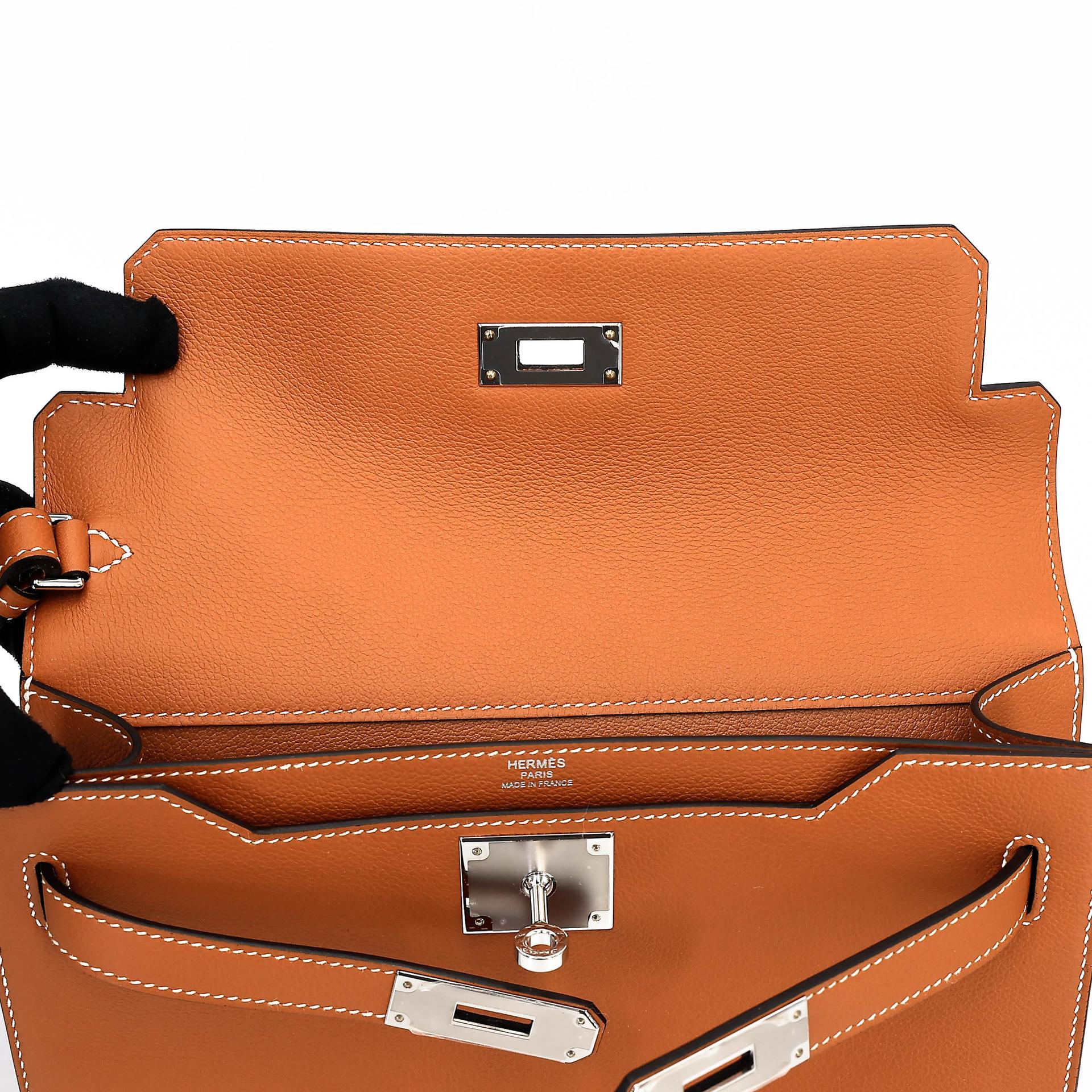 未使用保存品 HERMÈS 爱马仕 Kelly depeches 25 公文包 1H 太妃金 Toffee Evercolor皮 银扣 Y刻 2020年 - 14
