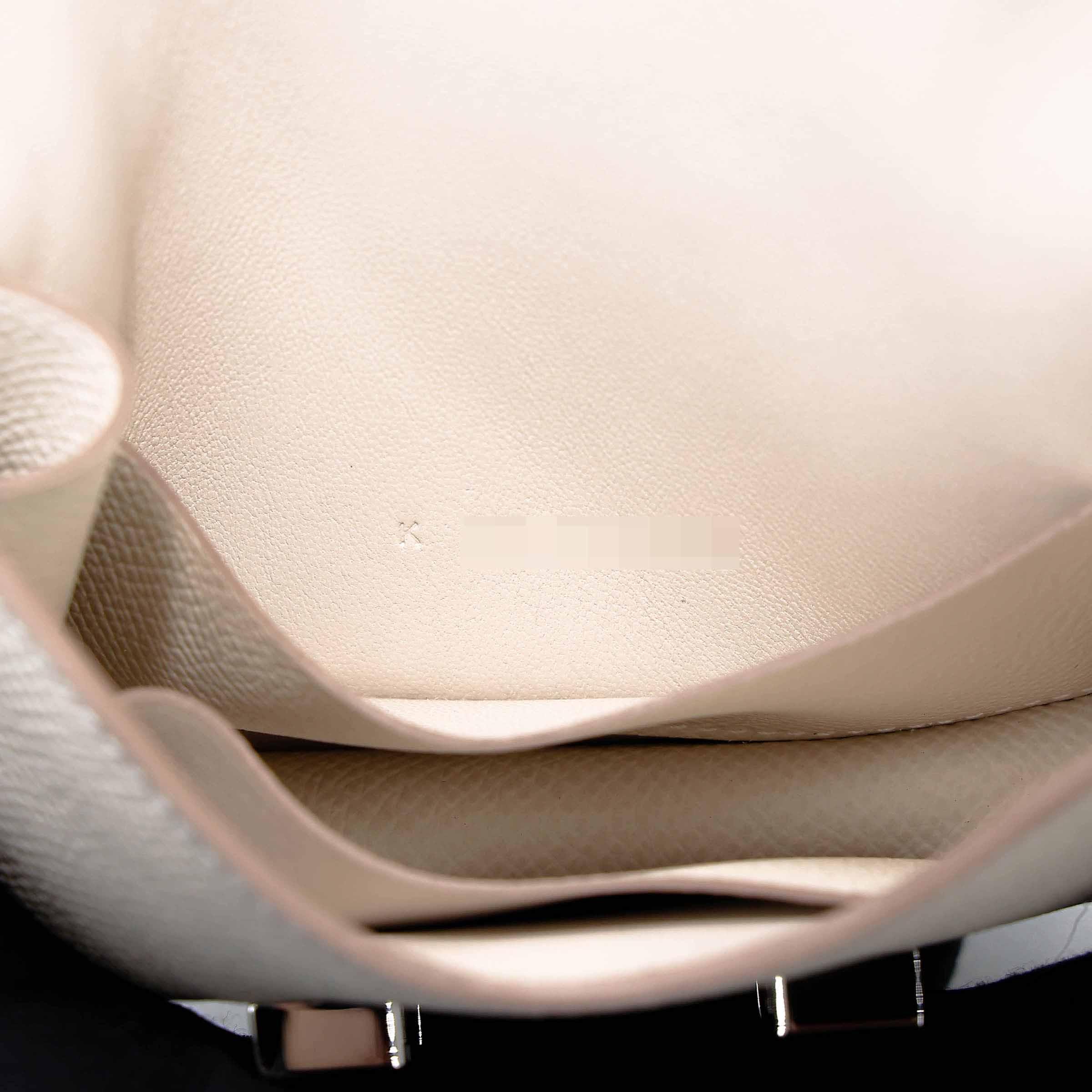 全新 HERMÈS 爱马仕 Constance Slim 钱包 10 奶昔白 Craie Epsom皮 银扣 K刻 2025年 - 13