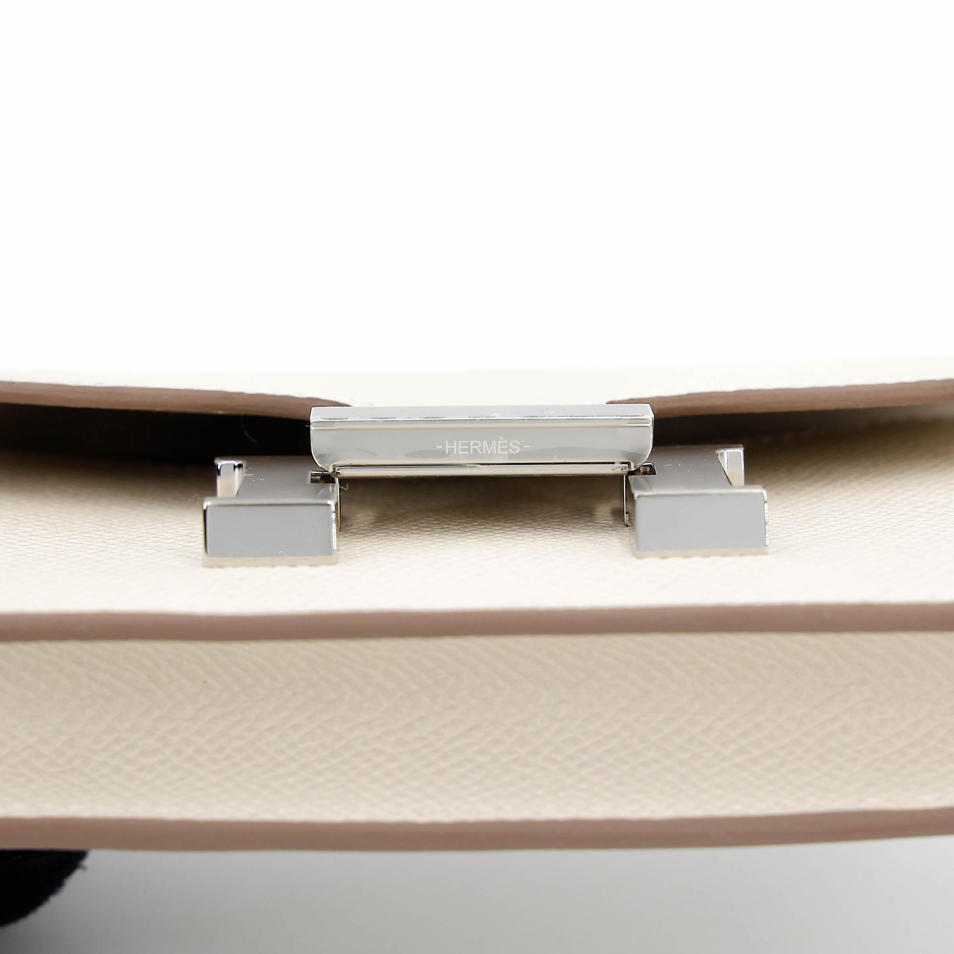 全新 HERMÈS 爱马仕 Constance Slim 钱包 10 奶昔白 Craie Epsom皮 银扣 K刻 2025年 - 9