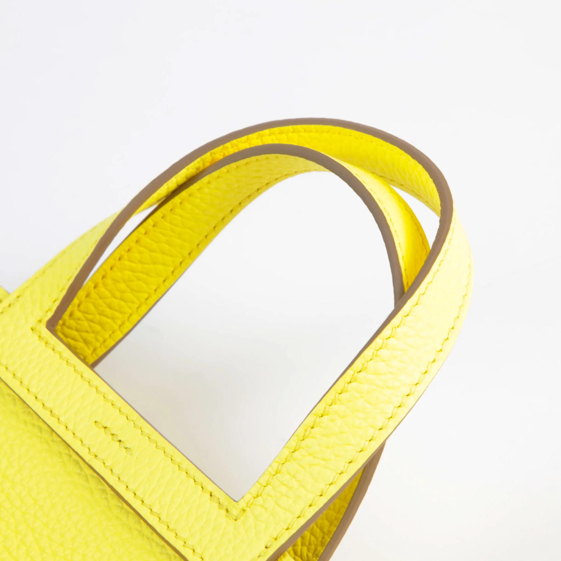 Unused ( Rank NS ) HERMÈS Halzan 25 Verso Limoncello (0Y) Biscuit (4B) Clemence Palladium hardware B (2023) - 3