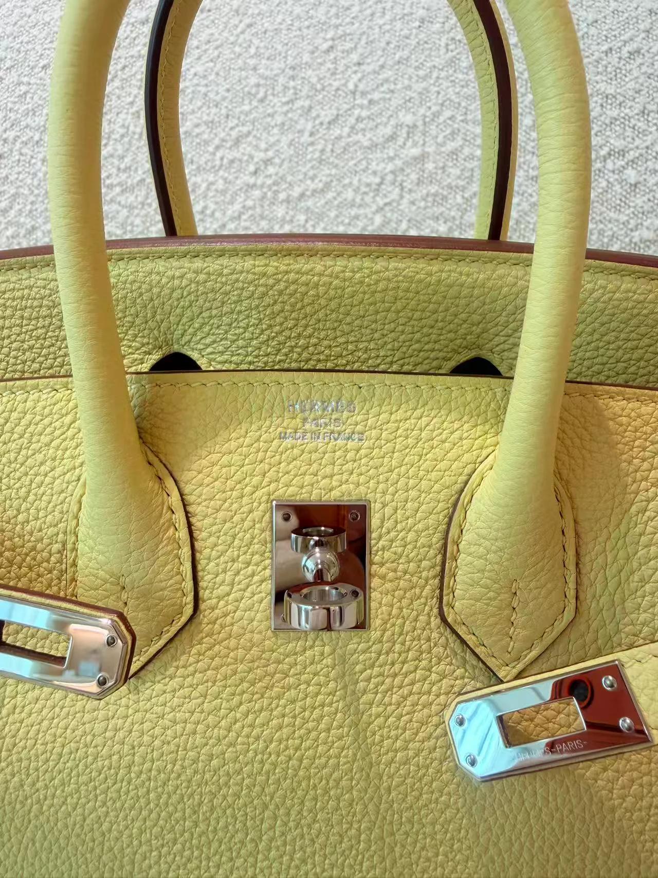 Excellent ( Rank SA ) HERMÈS Birkin 25 Jaune Poussin (1Z) Togo Palladium hardware B (2023) - 15