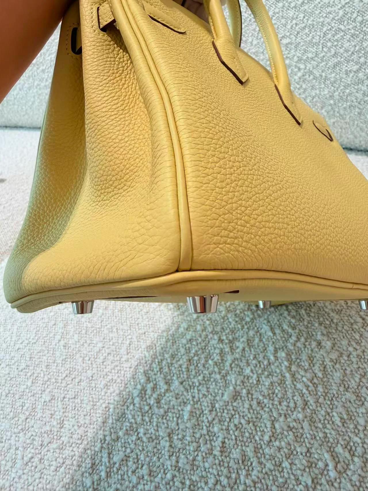 Excellent ( Rank SA ) HERMÈS Birkin 25 Jaune Poussin (1Z) Togo Palladium hardware B (2023) - 8