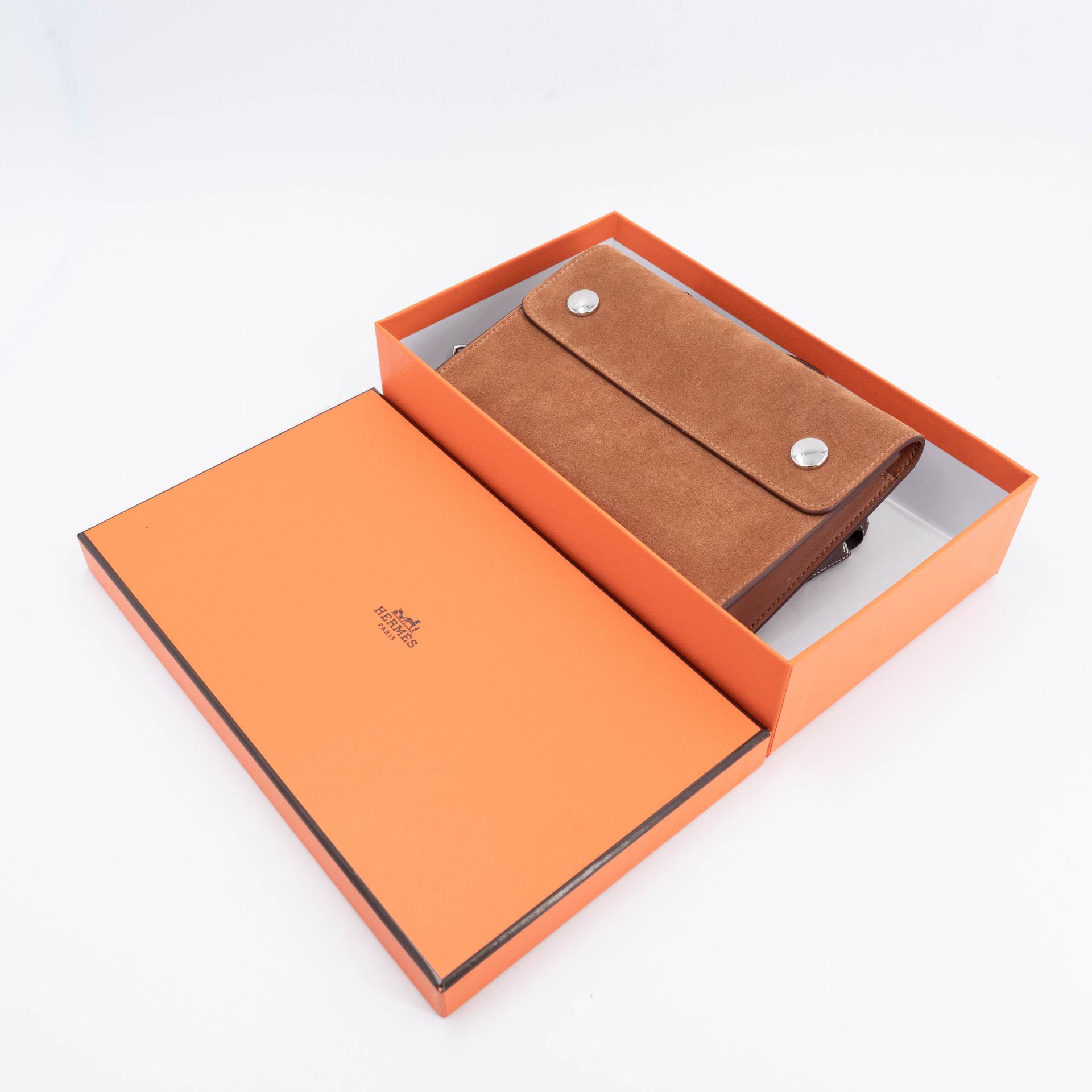 Brand New ( Rank N ) HERMÈS Hermesnap Wallet Gold (37) Veau Grizzly Swift Palladium hardware W (2024) - 3
