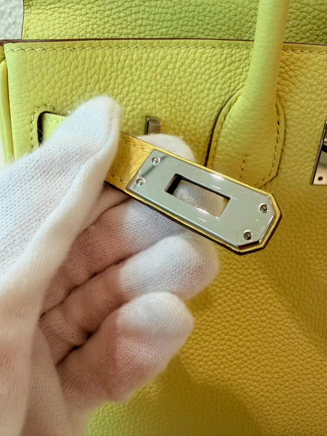 Excellent ( Rank SA ) HERMÈS Birkin 25 Jaune Poussin (1Z) Togo Palladium hardware B (2023) - 12