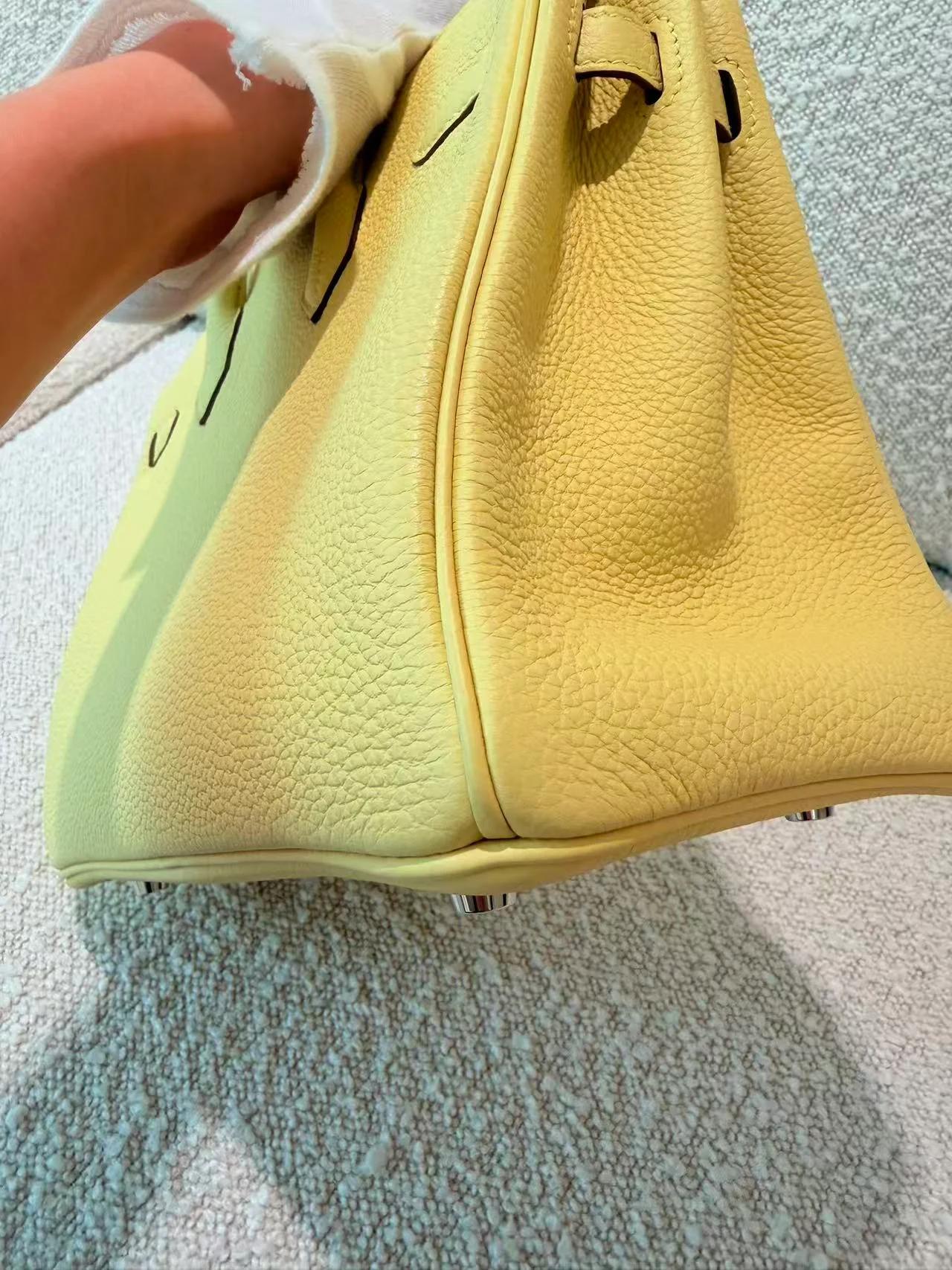 Excellent ( Rank SA ) HERMÈS Birkin 25 Jaune Poussin (1Z) Togo Palladium hardware B (2023) - 9