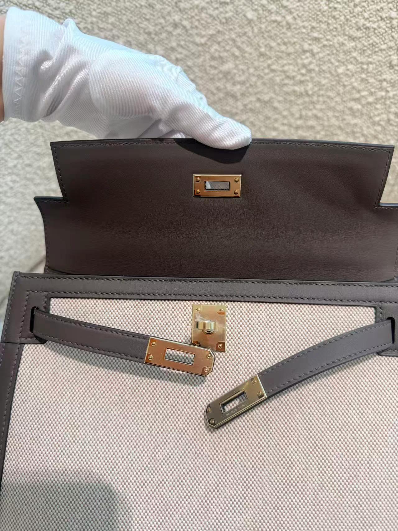 Brand New ( Rank N ) HERMÈS Kelly 25 Sellier Ecorce (4C) Beige Swift Toile H canvas Permabrass hardware K (2025) - 18