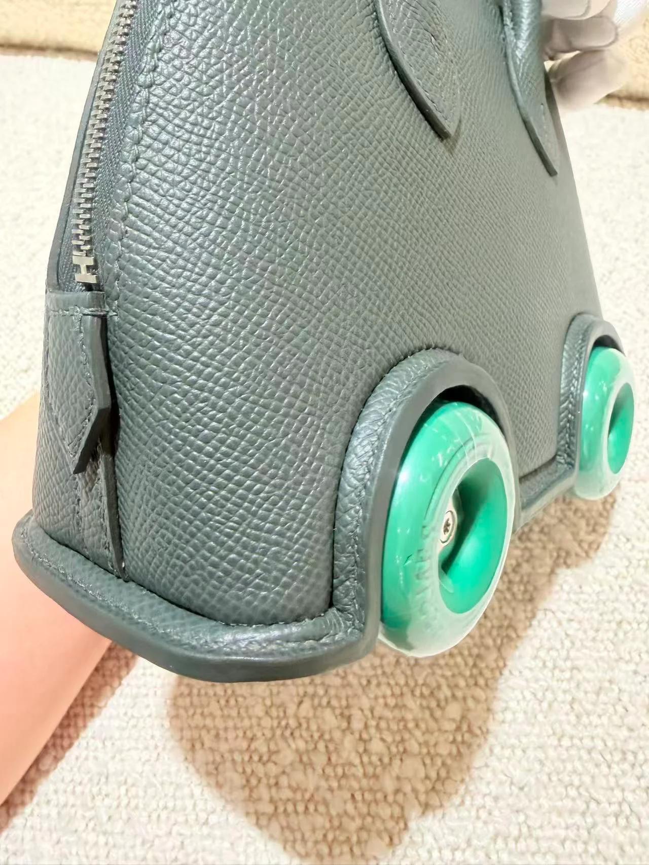Brand New ( Rank N ) HERMÈS Limited Edition Bolide On Wheels Vert Vertigo (U4) Vert Mangrove (Q0) Epsom Palladium hardware K (2025) - 10