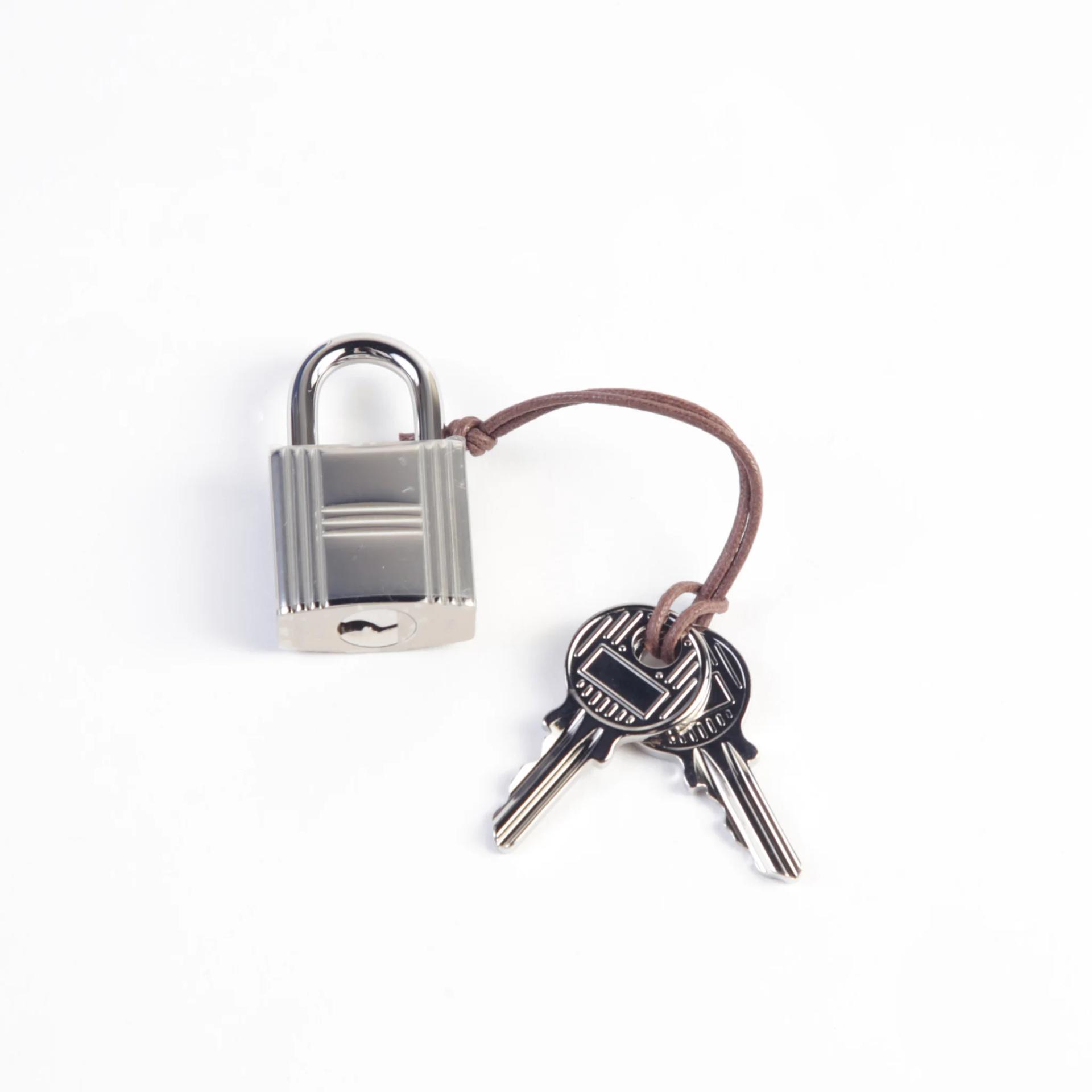 Unused ( Rank NS ) HERMÈS Picotin Lock MM Bleu Tie (P5) Clemence Palladium hardware W (2024) - 12