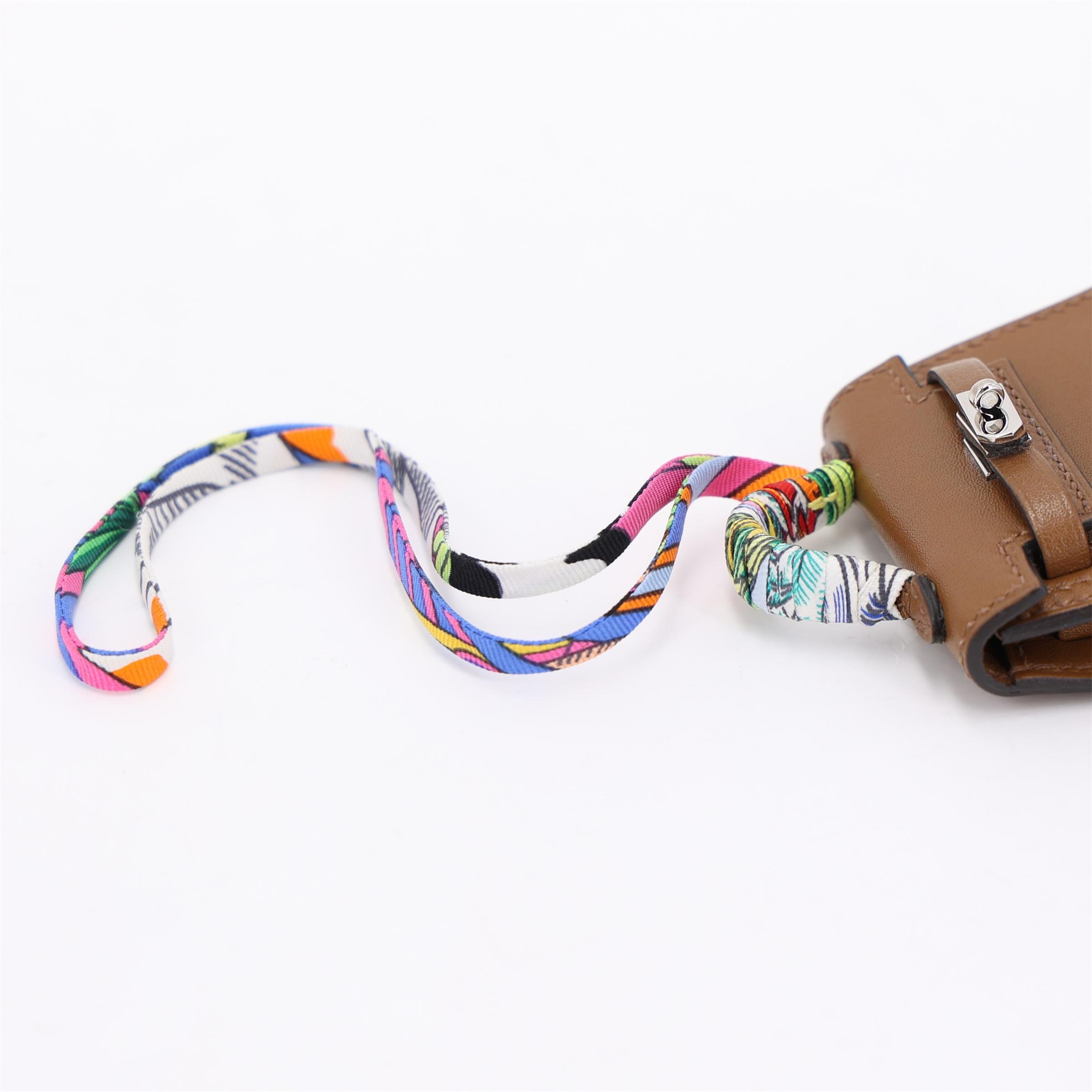 Excellent ( Rank SA ) HERMÈS Kelly Twilly charm Alezan (3G) Tadelakt Palladium hardware Z (2021) - 4