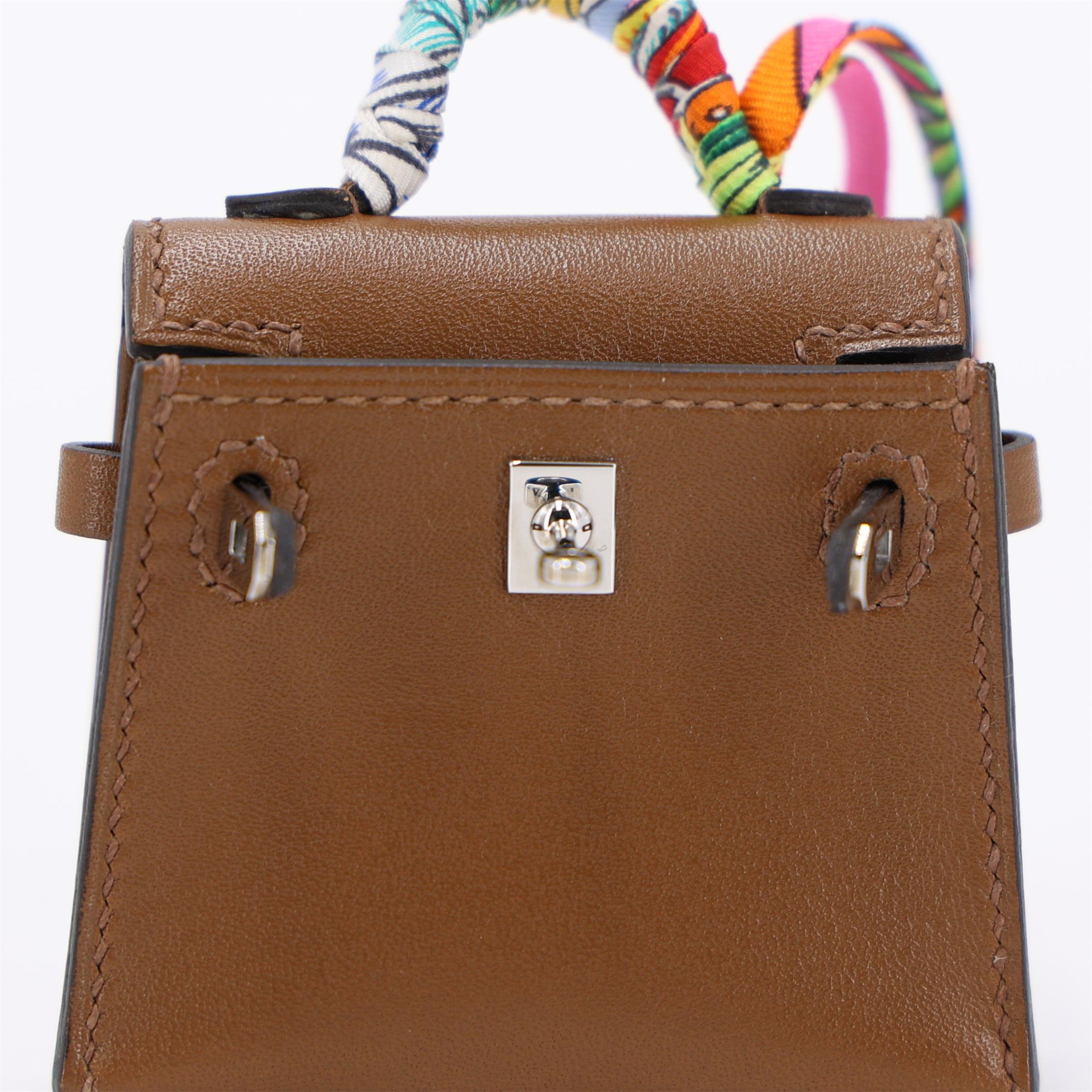 Excellent ( Rank SA ) HERMÈS Kelly Twilly charm Alezan (3G) Tadelakt Palladium hardware Z (2021) - 10