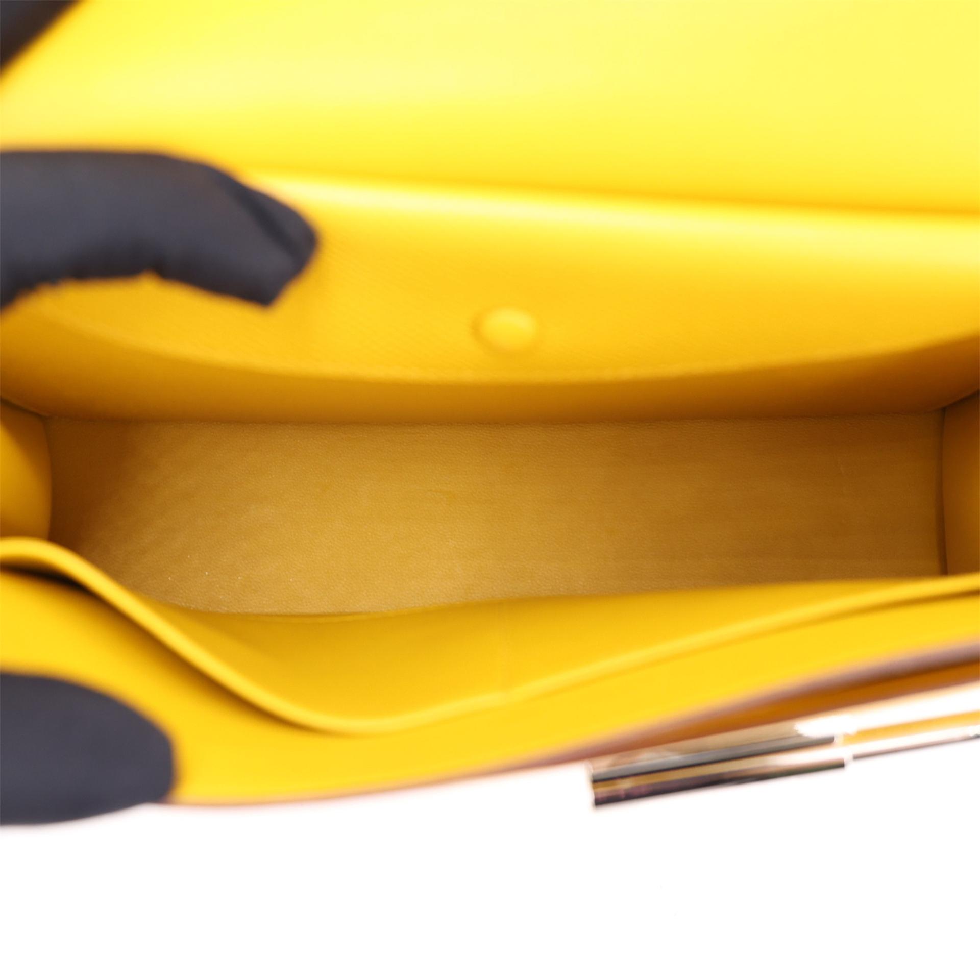 Very Good ( Rank A) HERMÈS Verrou 23 Jaune Ambre (9D) Epsom Palladium hardware C (2018) - 11