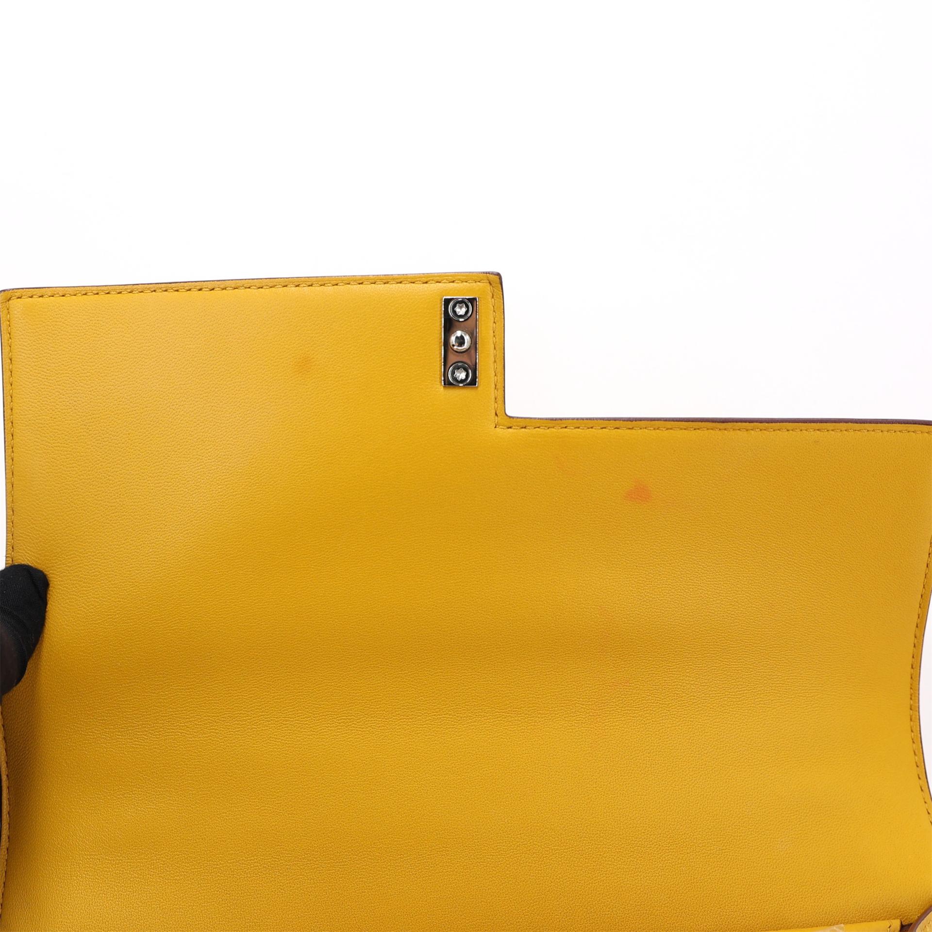 Very Good ( Rank A) HERMÈS Verrou 23 Jaune Ambre (9D) Epsom Palladium hardware C (2018) - 10