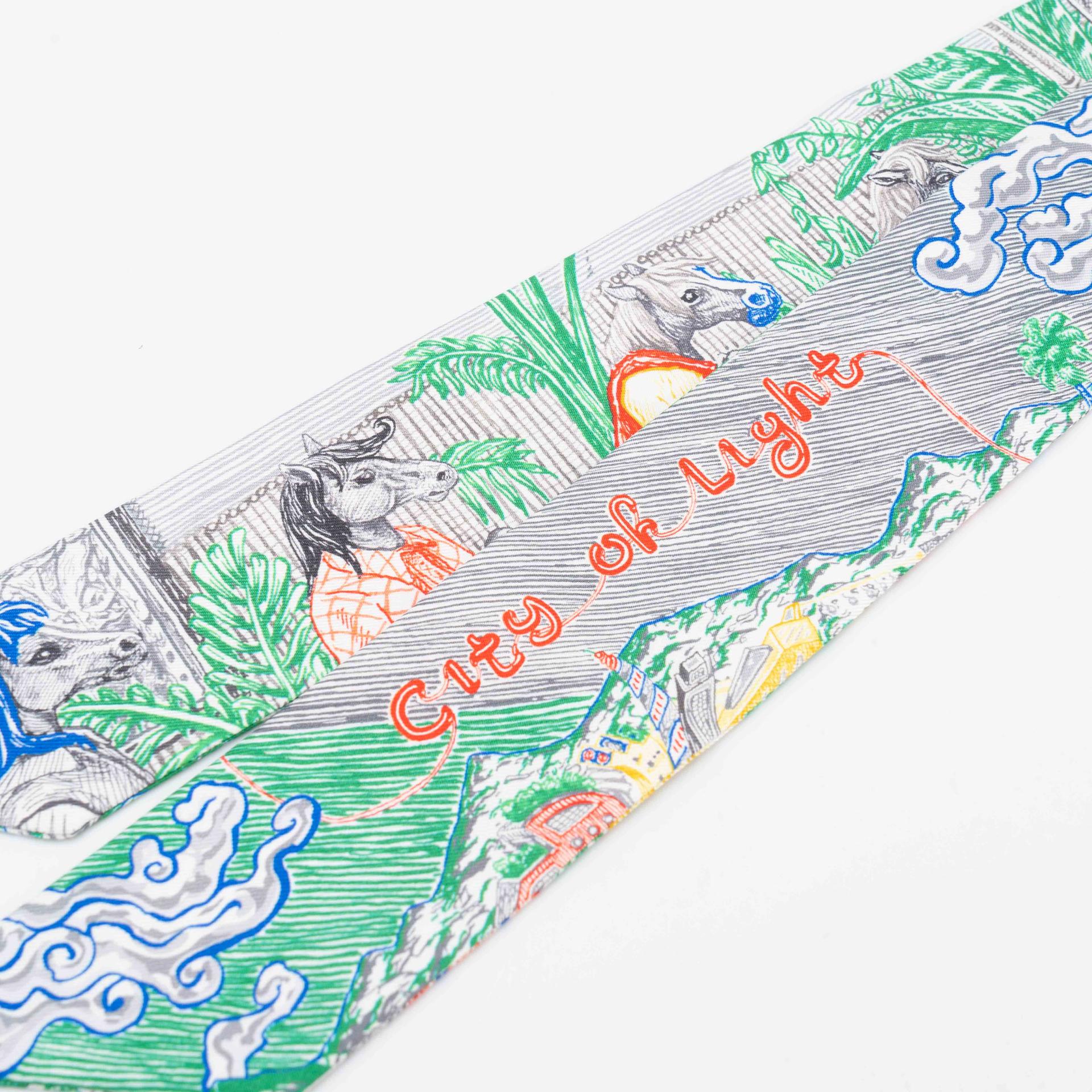 ランク N 新品 HERMÈS エルメス ツイリー シティー・オブ・ライト グレー グリーン シルク - 4