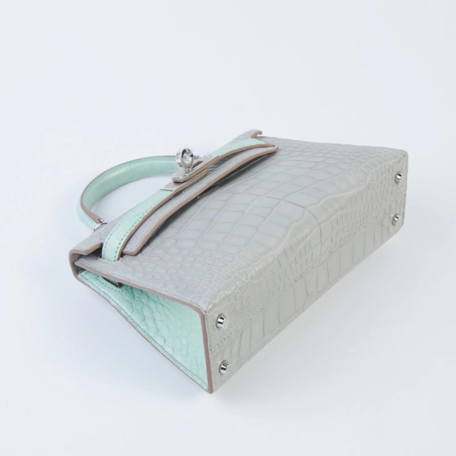 Unused ( Rank NS ) HERMÈS Special Order Mini Kelly II Gris Perle (80) Vert d’Eau (6U) Matte Alligator Palladium hardware U (2022) - 4
