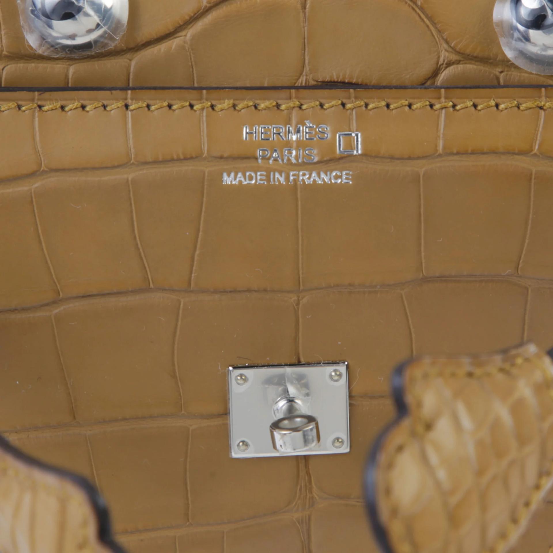 全新 HERMÈS 愛馬仕 Kelly Doll 2H 大地色 Kraft □ 短吻鱷 霧面 銀扣 K刻 2025年 - 7