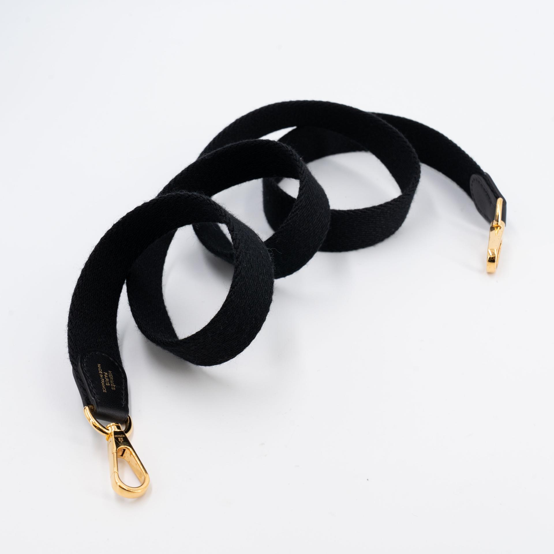 Very Good ( Rank A) HERMÈS Mini Evelyne 16 Amazone 112cm Bleu Nuit (2Z) Swift Feutre Gold hardware D (2019) - 20