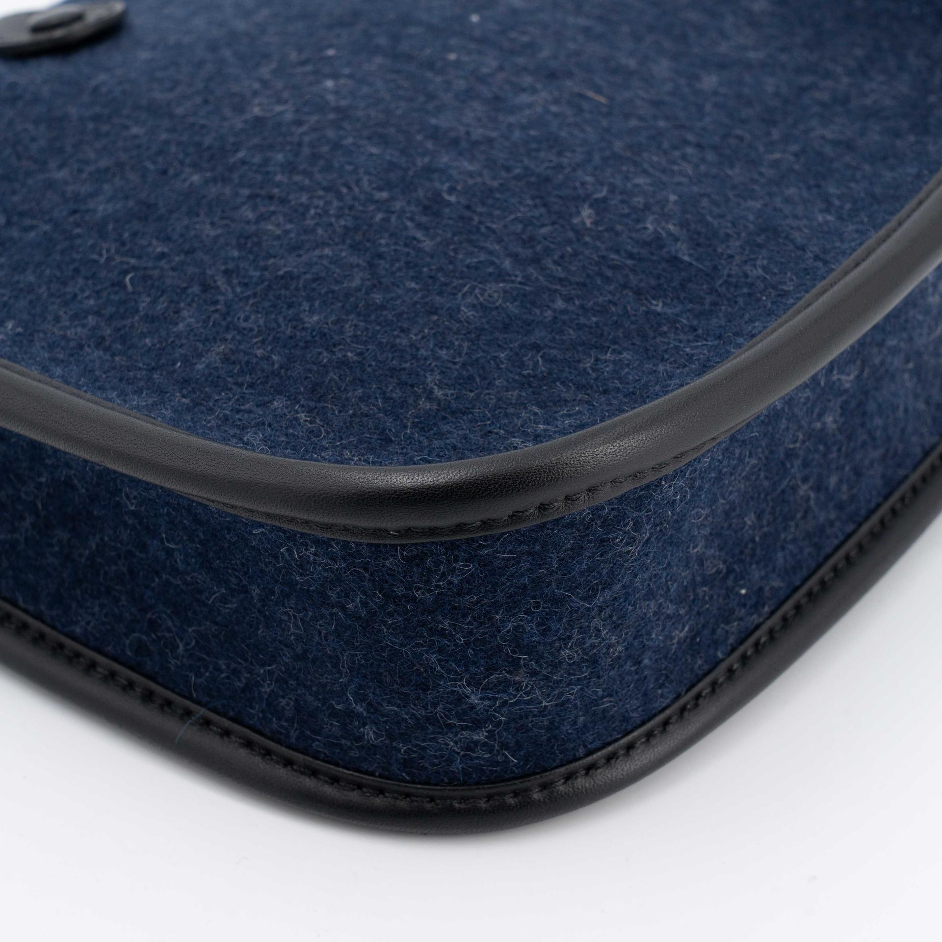Very Good ( Rank A) HERMÈS Mini Evelyne 16 Amazone 112cm Bleu Nuit (2Z) Swift Feutre Gold hardware D (2019) - 12