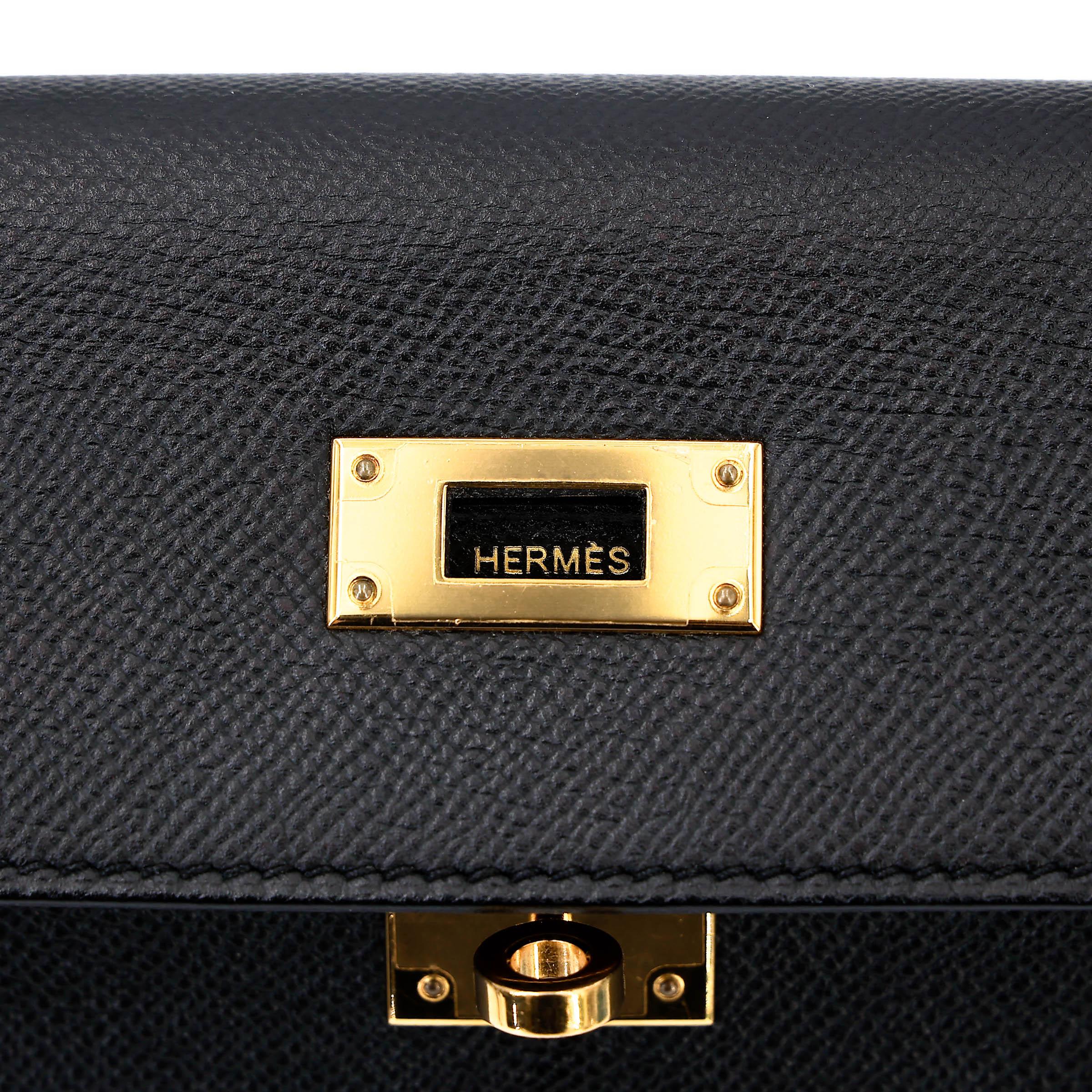 Very Good ( Rank A) HERMÈS Kelly 28 Sellier Noir (89) Epsom Gold hardware C (2018) - 13