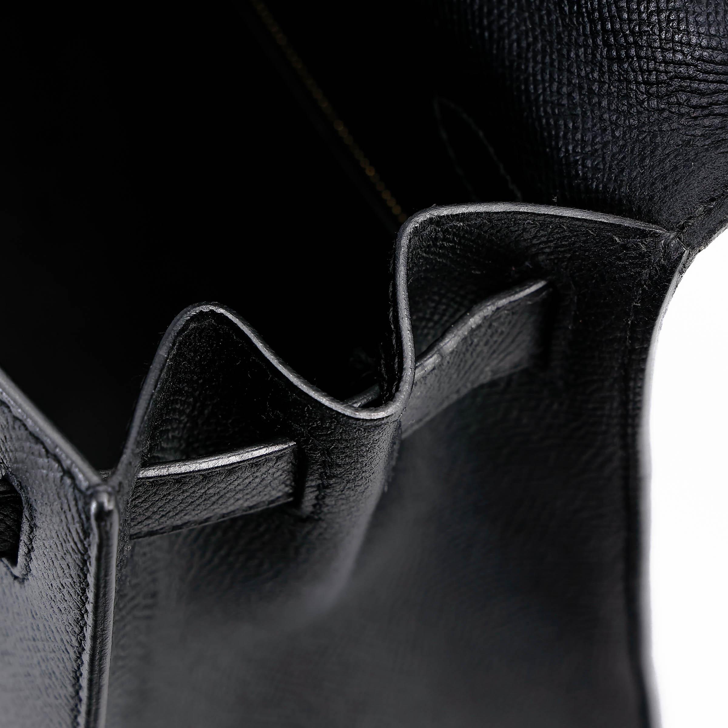 Very Good ( Rank A) HERMÈS Kelly 28 Sellier Noir (89) Epsom Gold hardware C (2018) - 19