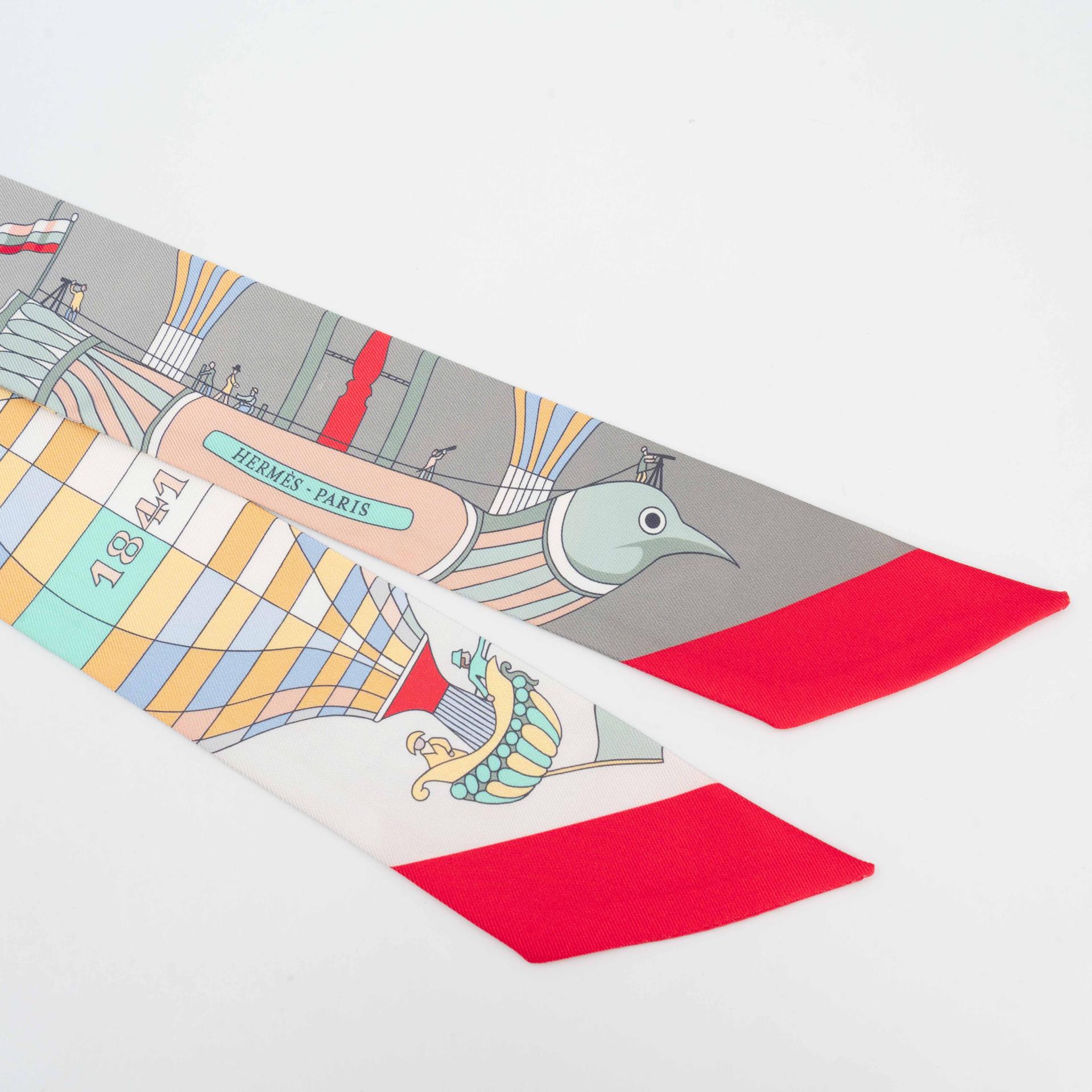 Excellent ( Rank SA ) HERMÈS Twilly Les Folies Du Ciel Red Gray Silk - 4