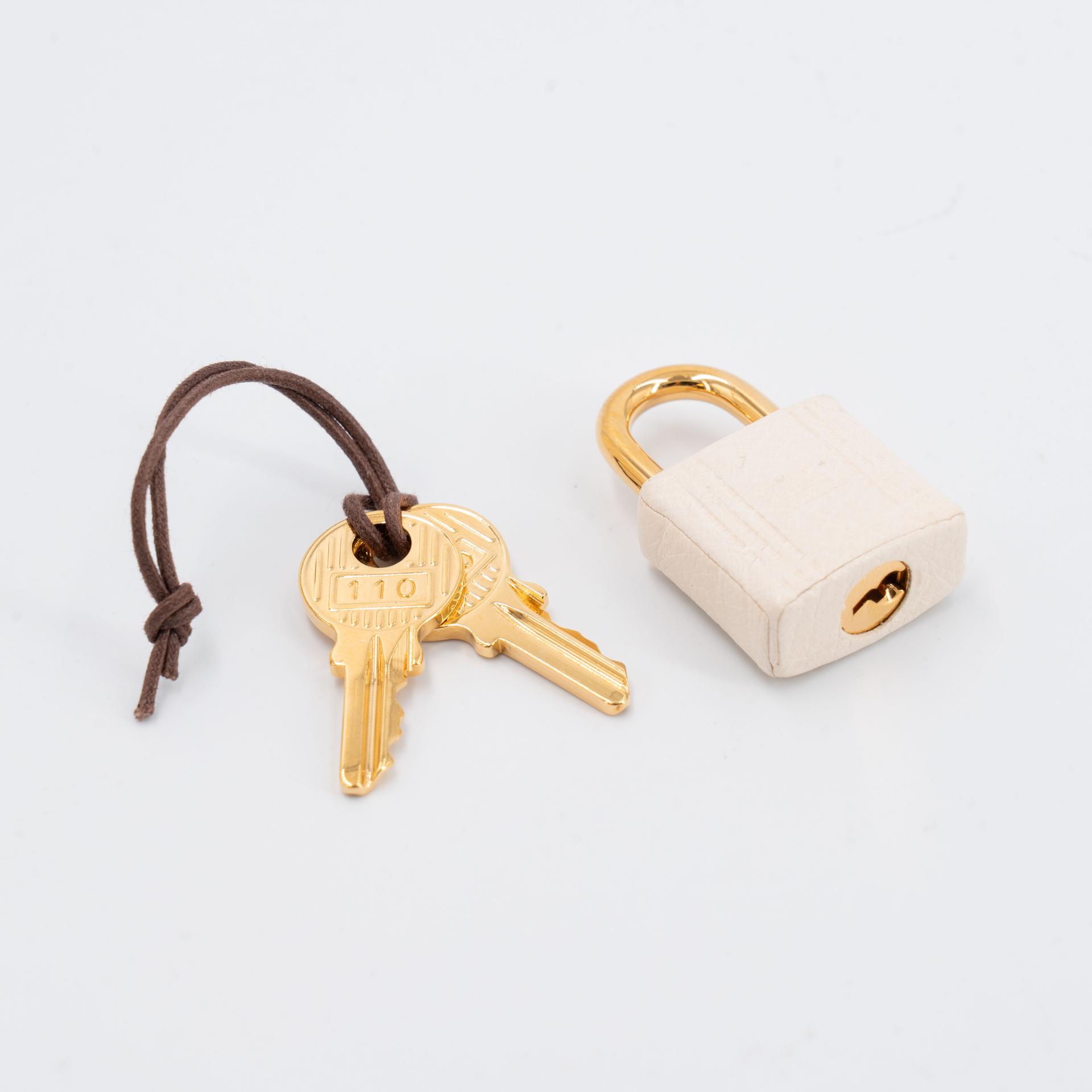 Unused ( Rank NS ) HERMÈS Picotin Lock Micro 14 Nata (I2) Ostrich Gold hardware B (2023) - 14