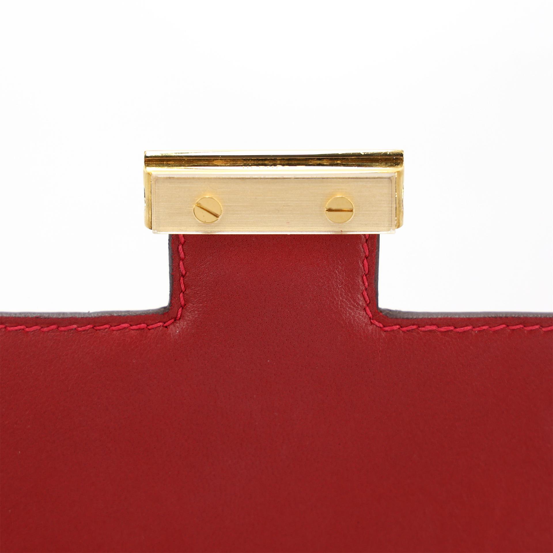 Very Good ( Rank A) HERMÈS Constance Mini Rouge Vif (53) Ostrich Gold hardware A (2017) - 10
