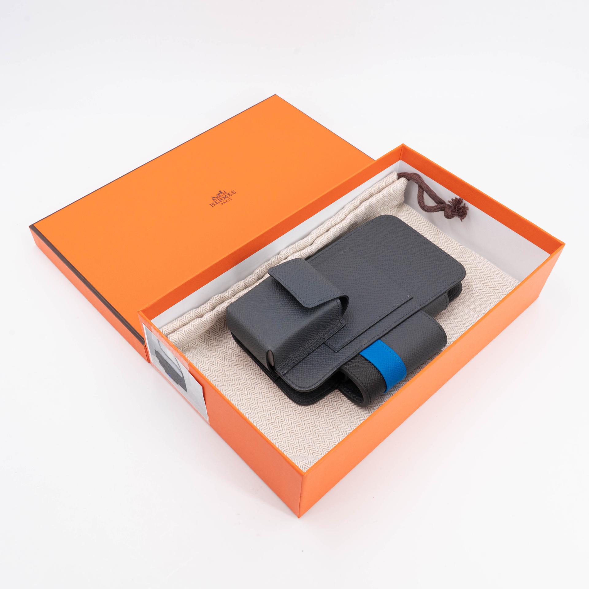 Excellent ( Rank SA ) HERMÈS Hermesaway phone case Gris misty (H0) Bleu Zanzibar (B3) Noir (89) Epsom Palladium hardware W (2024) - 3