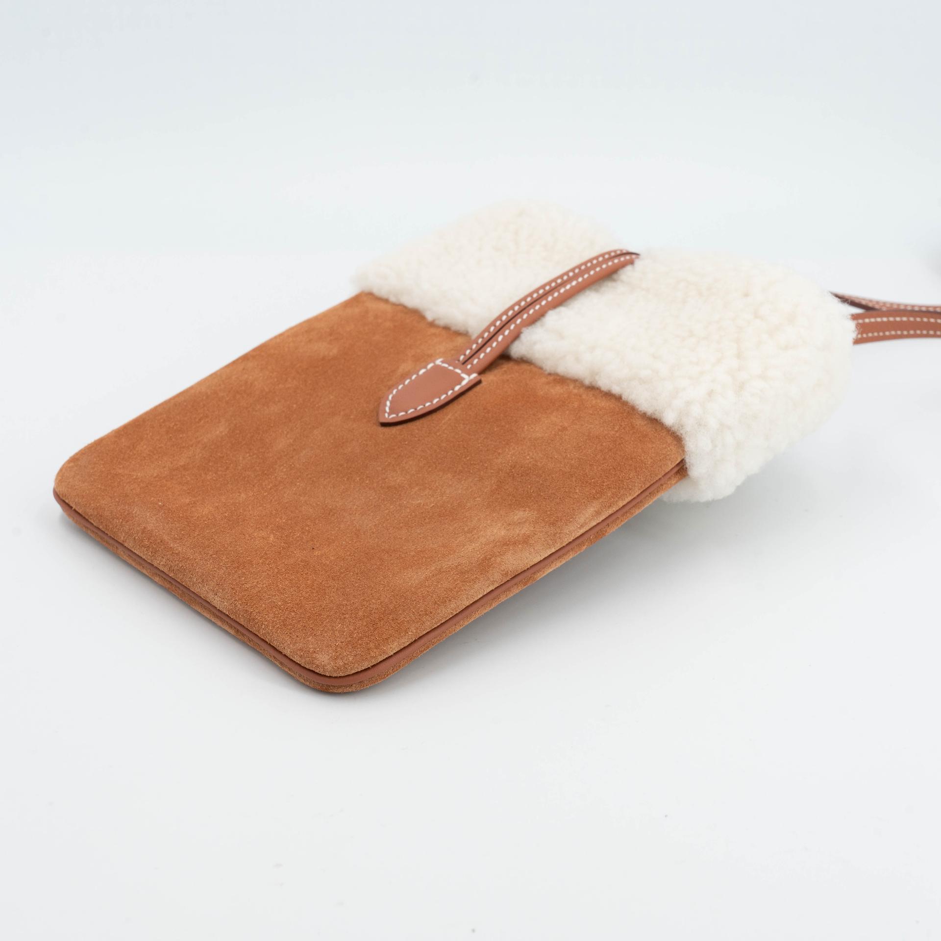 Brand New ( Rank N ) HERMÈS Plush phone bag Gold (37) Merino Wool Grizzly Swift Palladium hardware G (2026) - 9