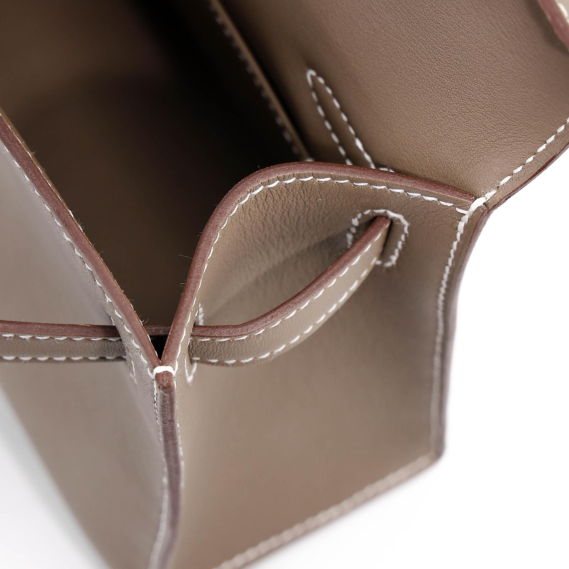 Brand New ( Rank N ) HERMÈS Kelly Pochette Etoupe (18) Swift Gold hardware G (2026) - 16