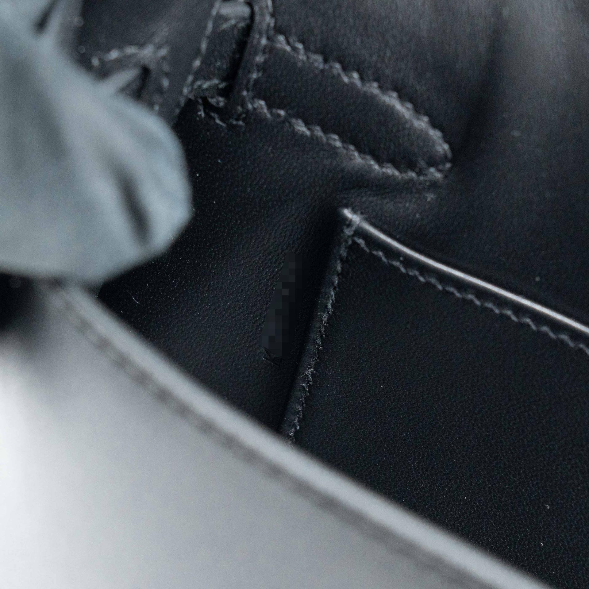 全新 HERMÈS 爱马仕 限量收藏款 Kelly Elan Cheval de bois 89 黑色 Noir (Black) Box牛皮 银扣 K刻 2025年 - 12