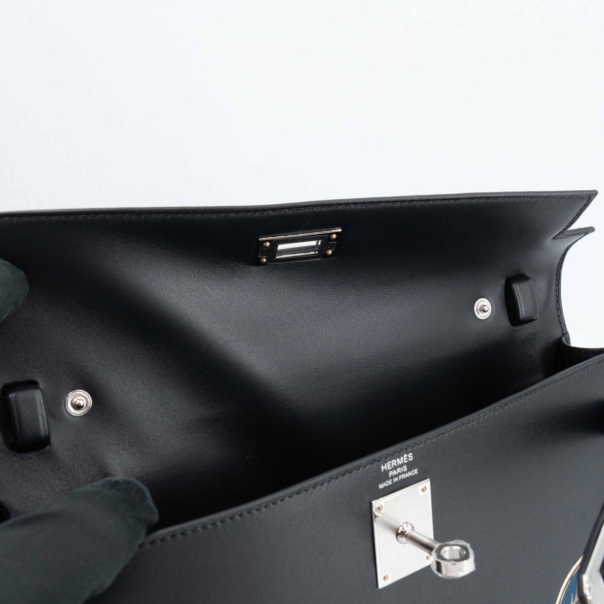 全新 HERMÈS 爱马仕 限量收藏款 Kelly Elan Cheval de bois 89 黑色 Noir (Black) Box牛皮 银扣 K刻 2025年 - 10